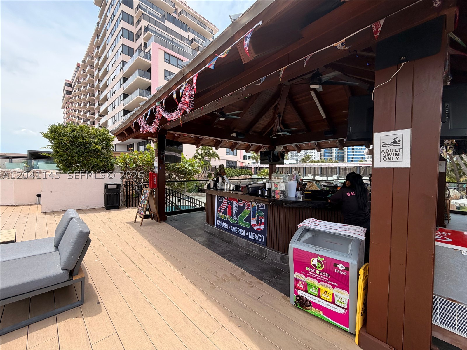 5225 Collins Ave #914 Miami Beach, FL 33140