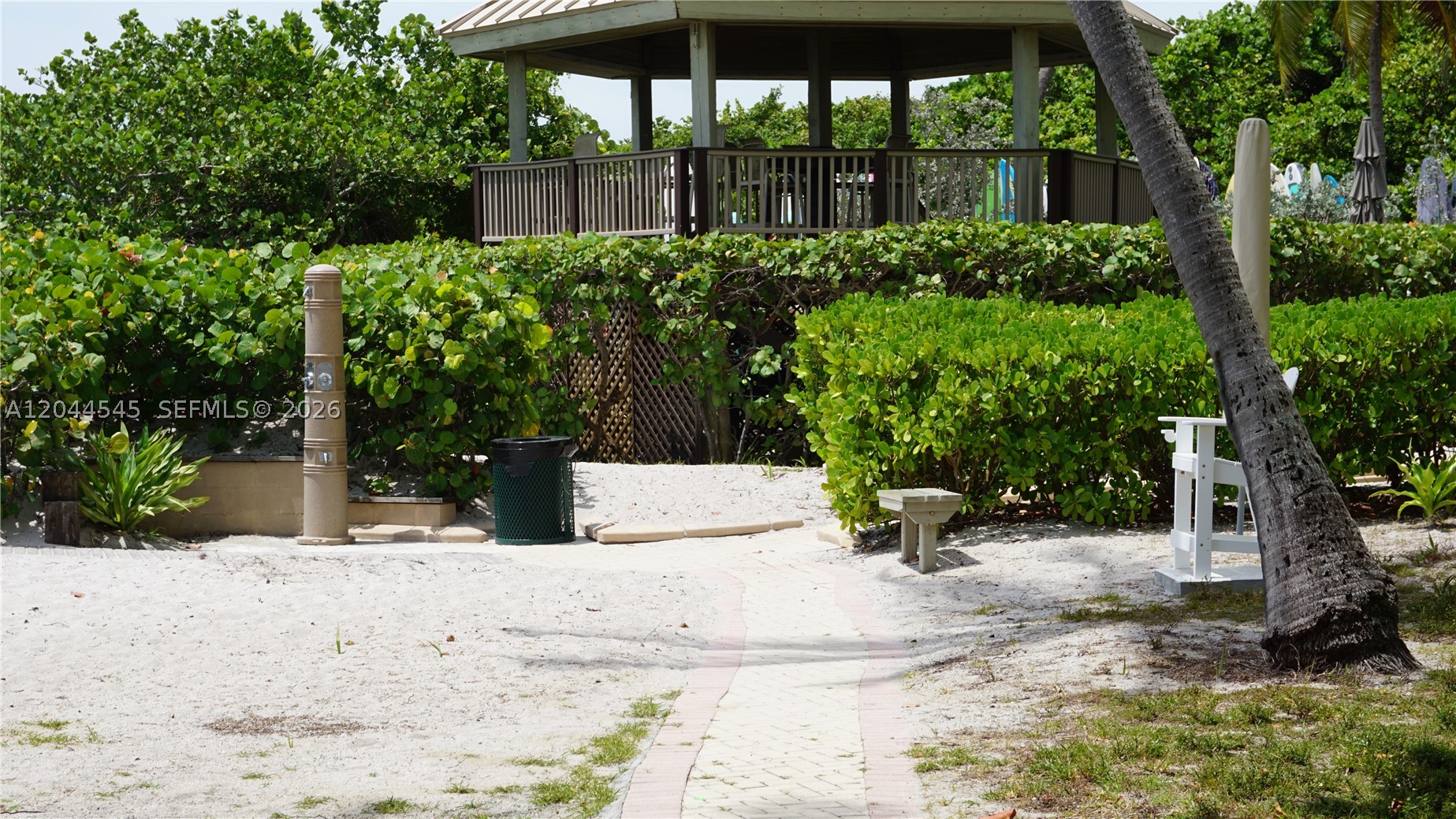 image Towers of Key Biscayne76