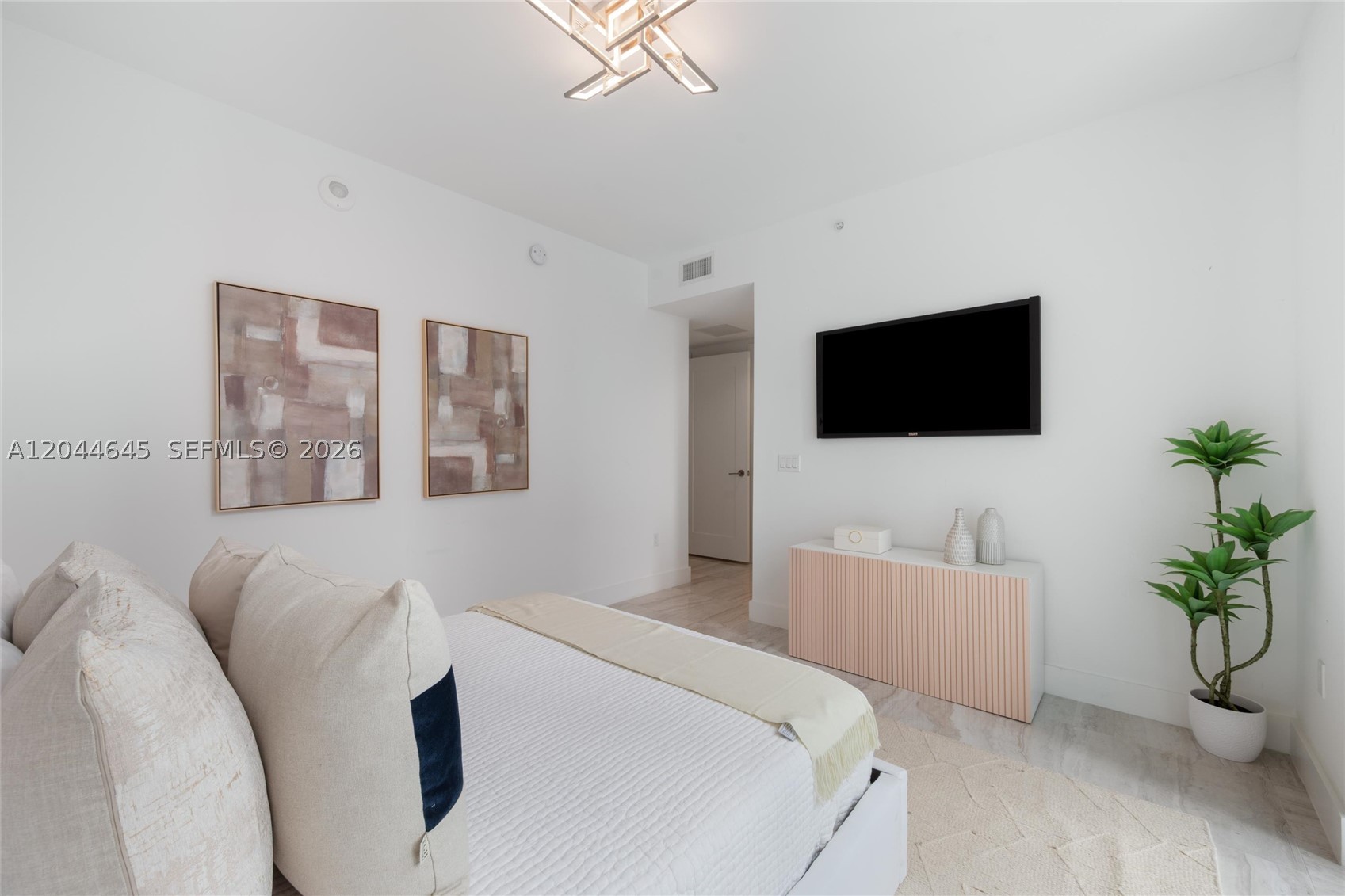 100 E Las Olas Blvd #3201 Fort Lauderdale, FL 33301