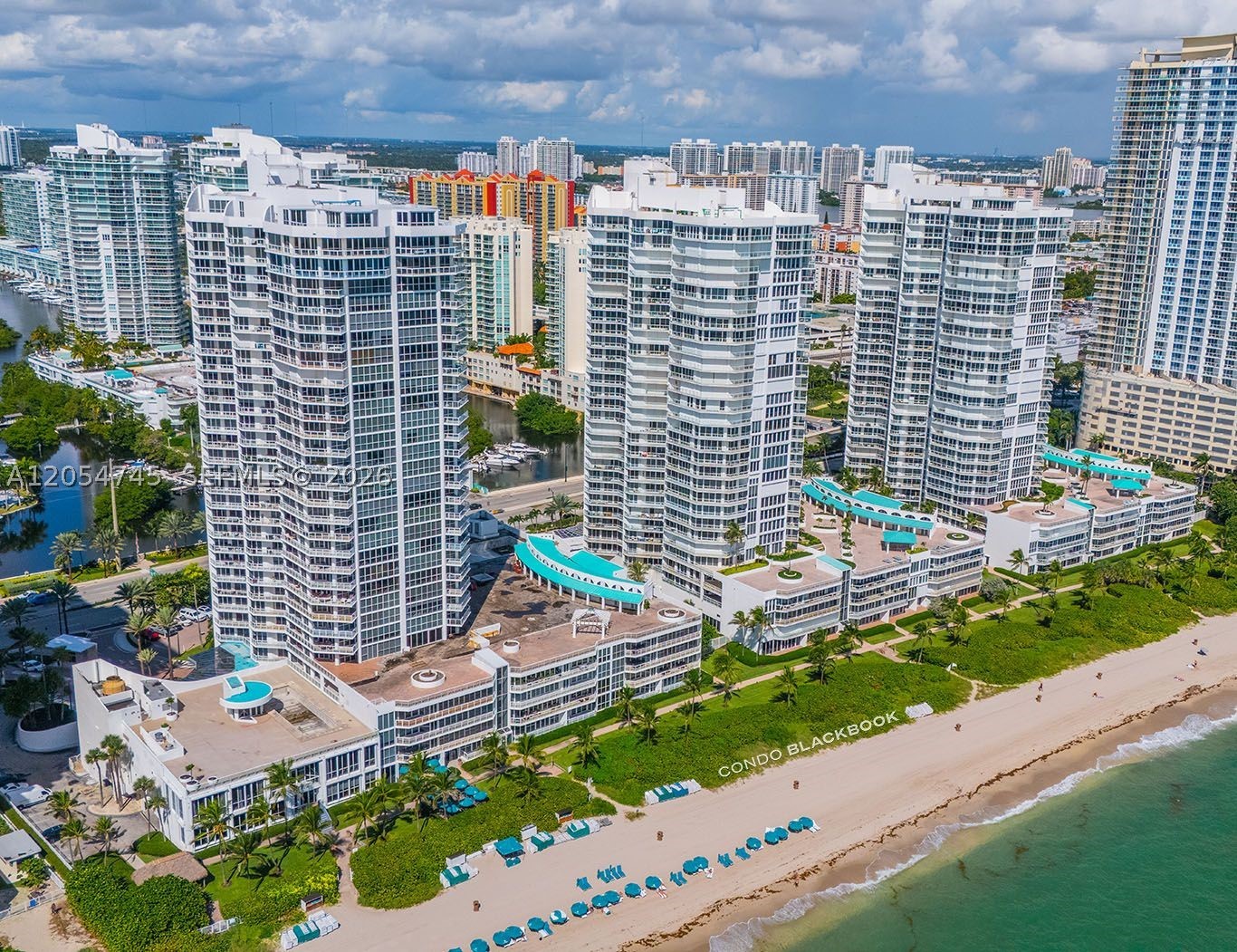 16425 Collins Ave #OS18A