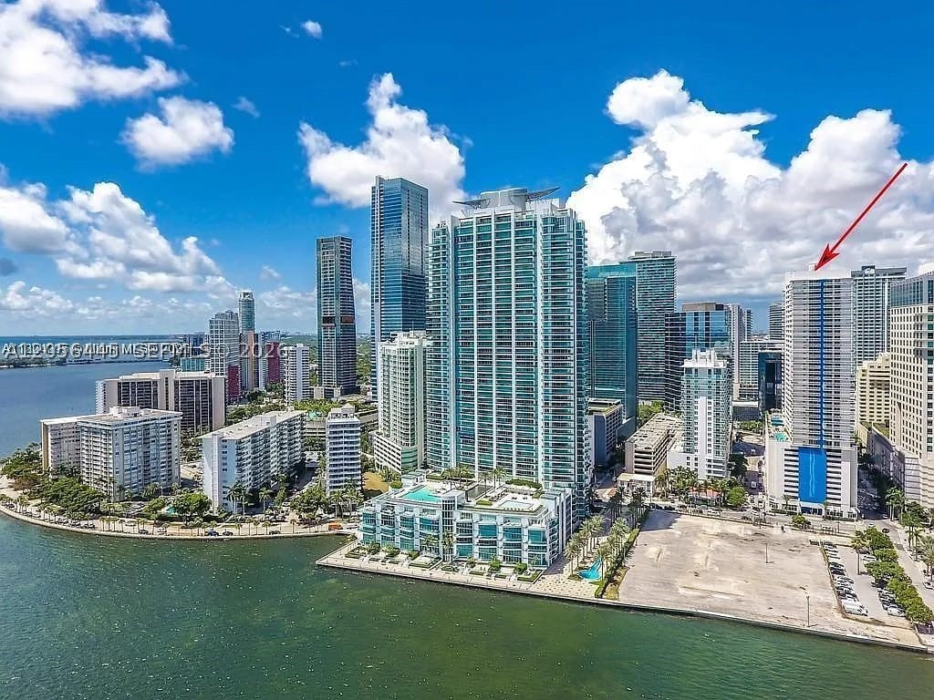 image The Club at Brickell Bay15