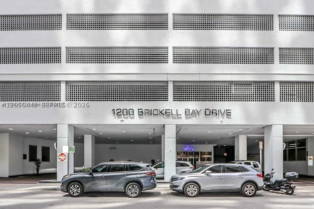 image The Club at Brickell Bay20