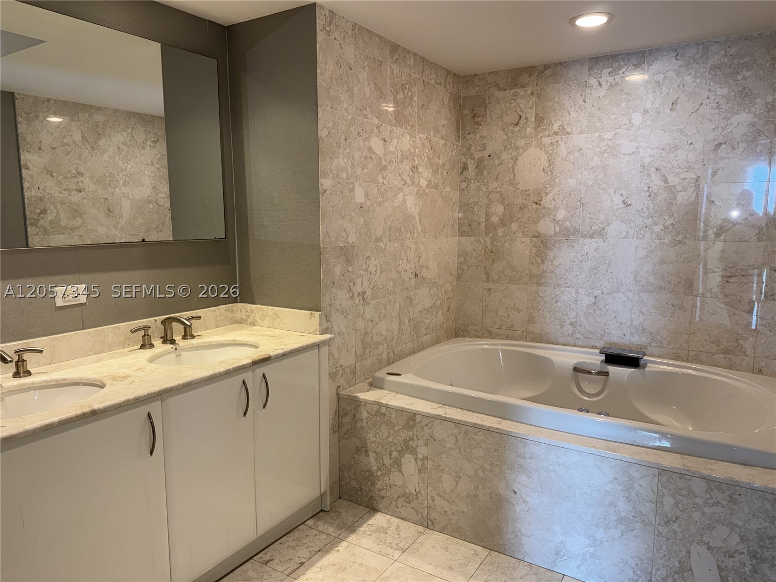 image Jade at Brickell Bay25
