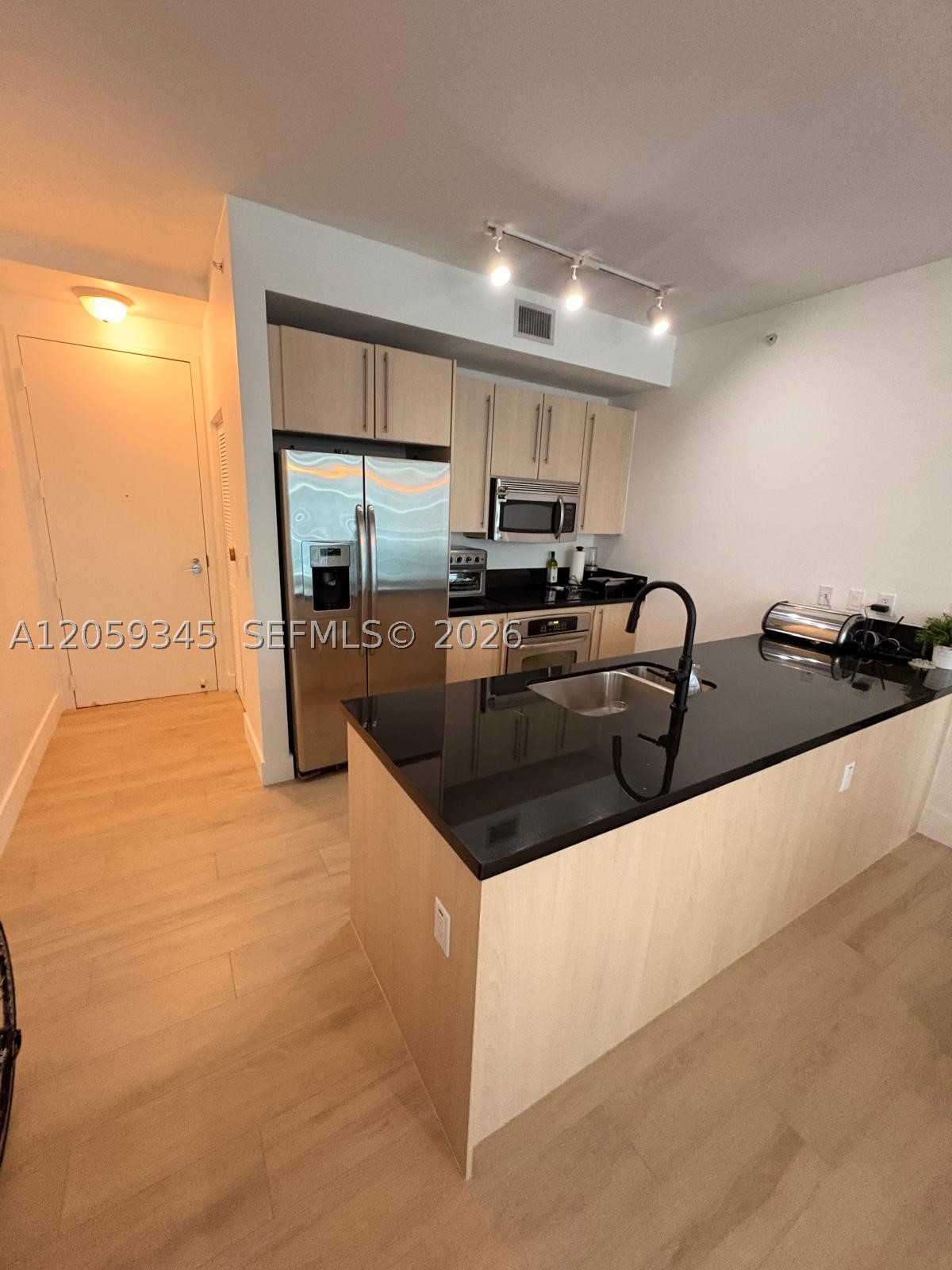 image Axis on Brickell North11