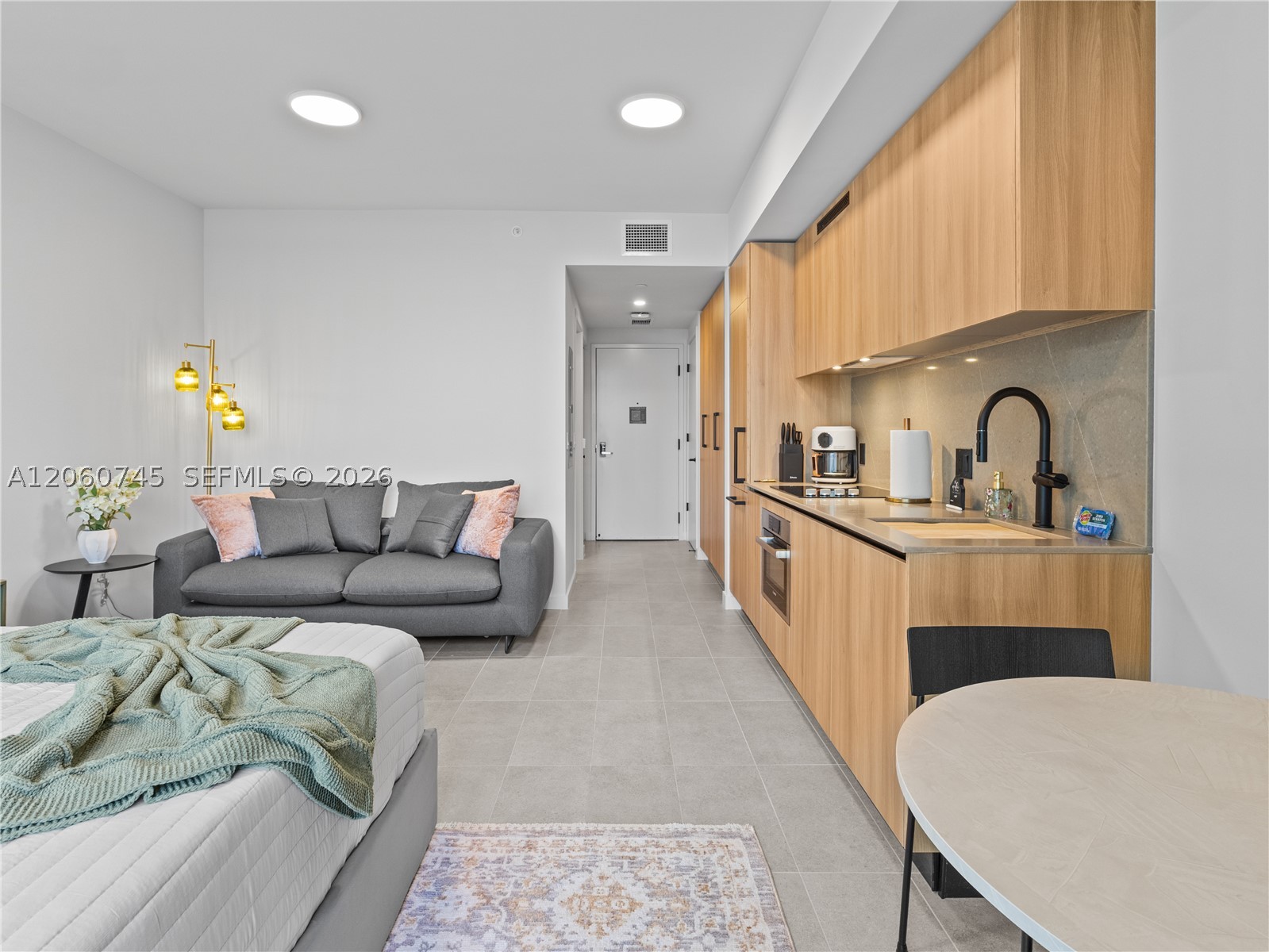 image 501 FIRST Residences17