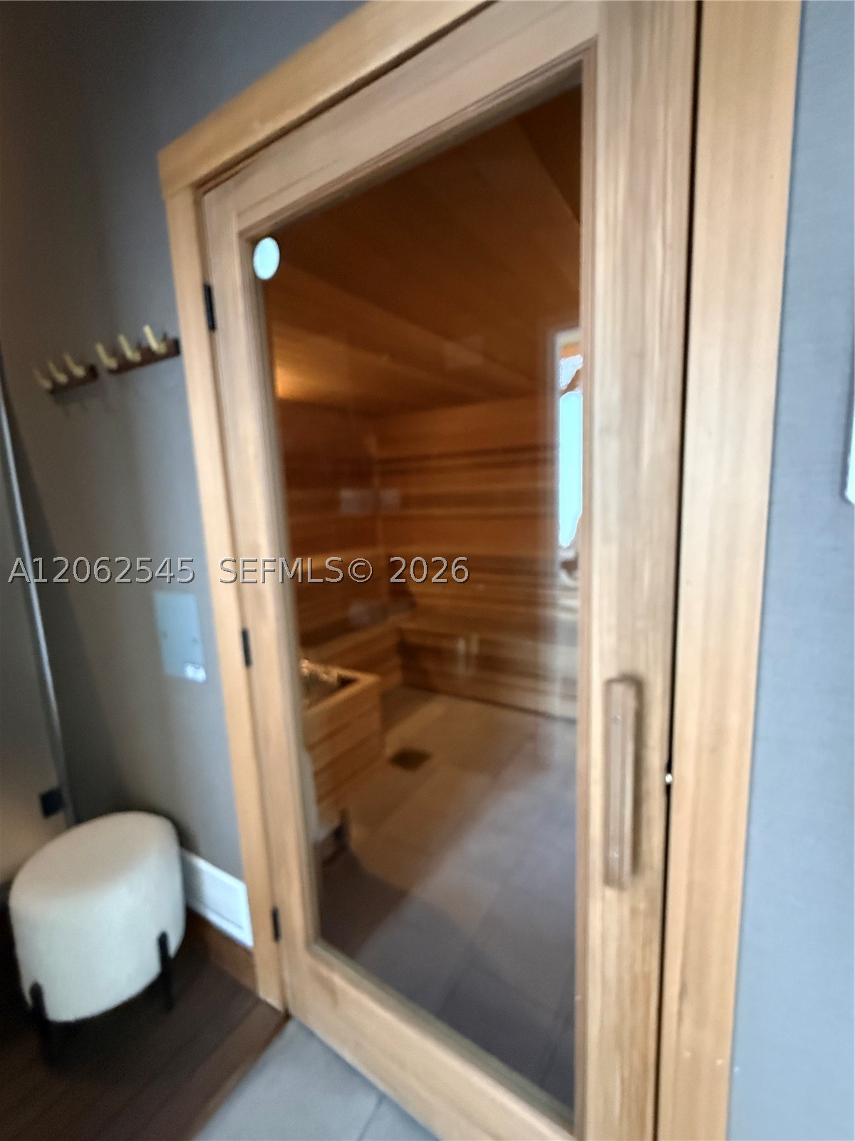 image Smart Brickell III11