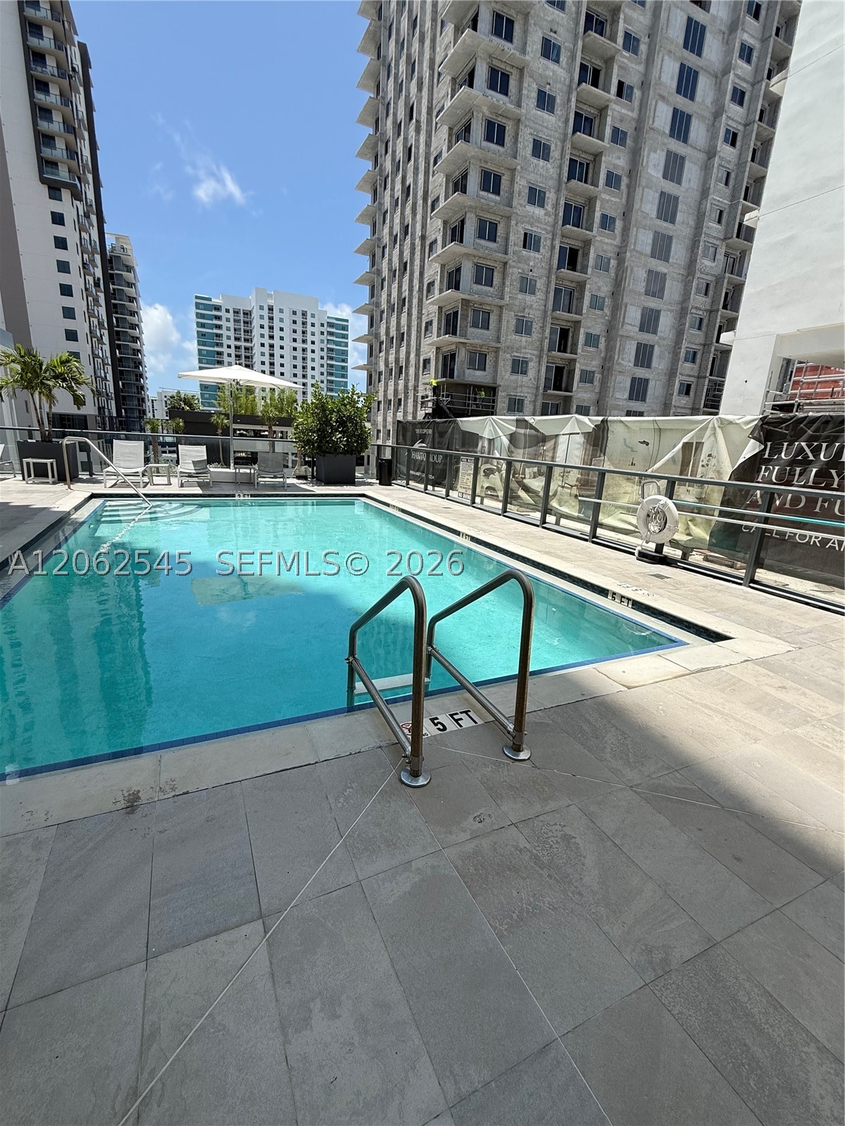 image Smart Brickell III17