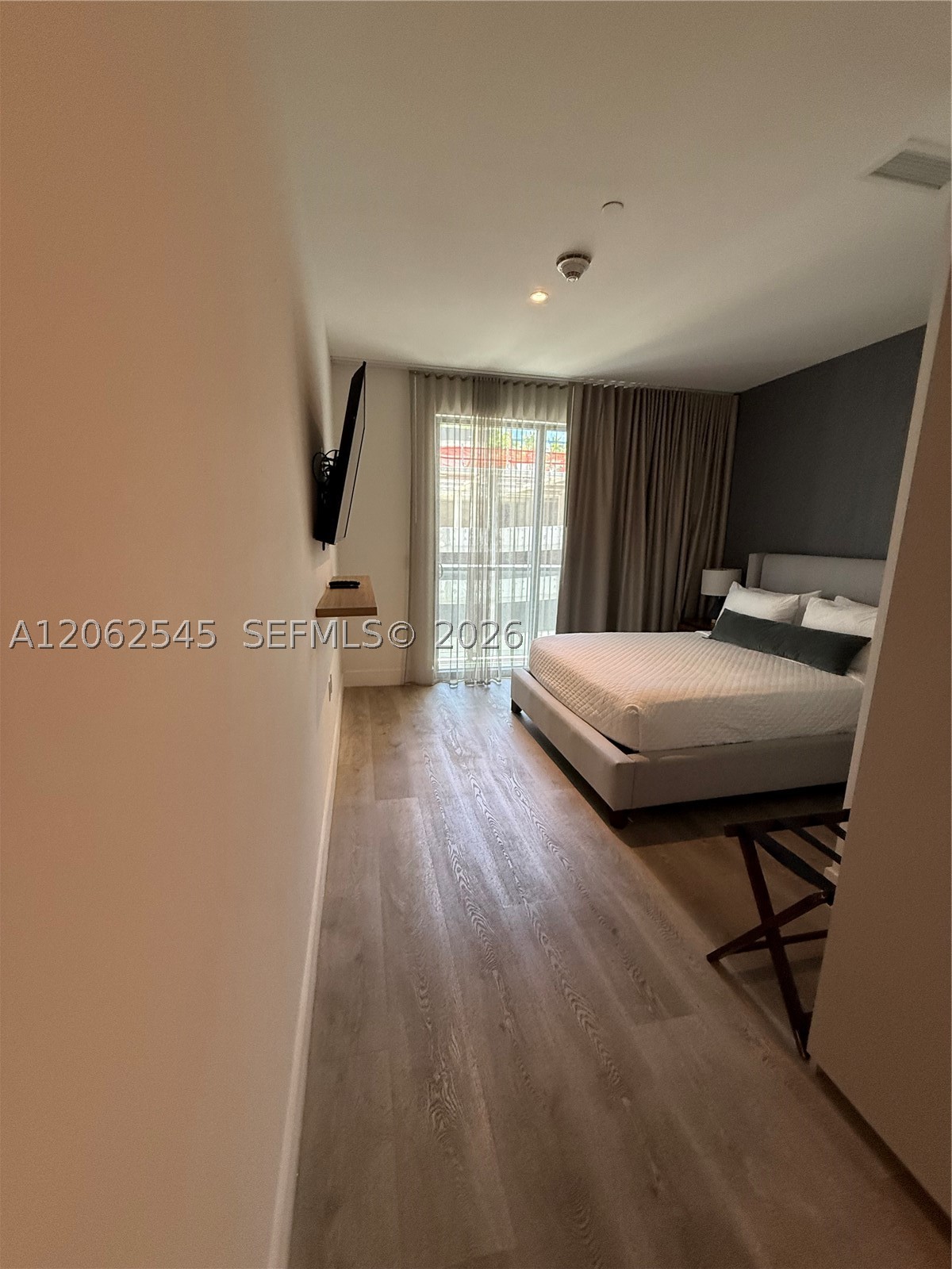 image Smart Brickell III2