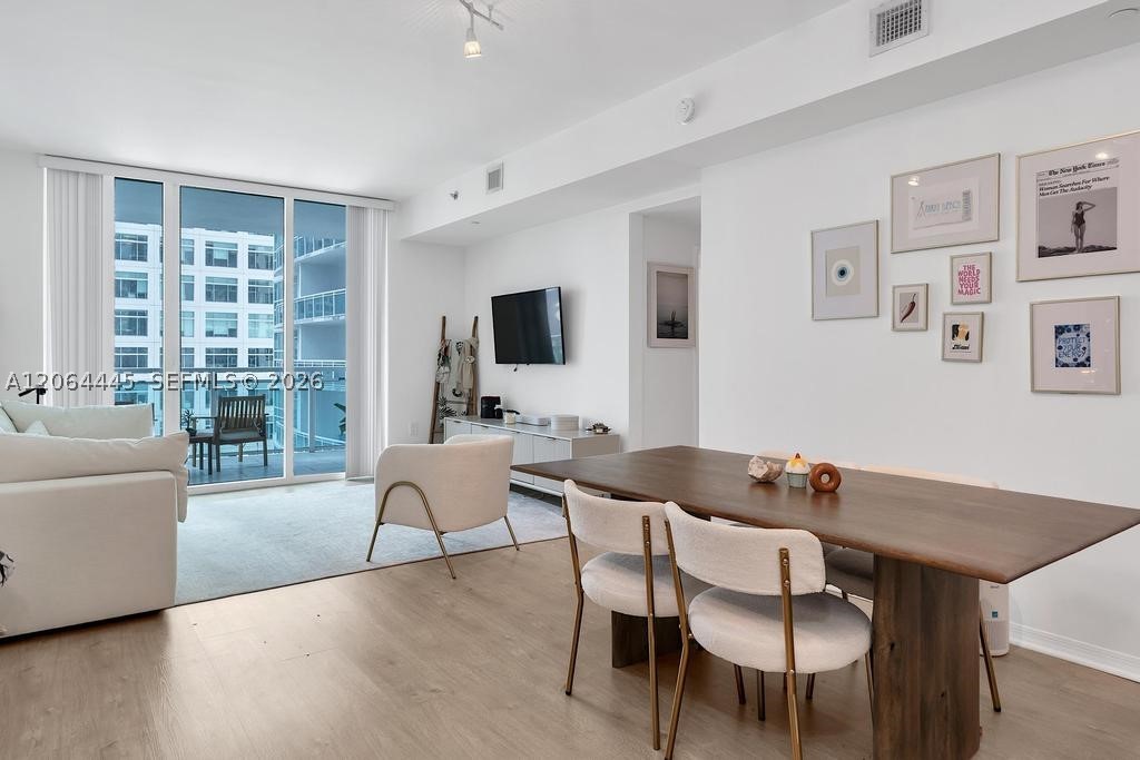 image The Plaza on Brickell West15