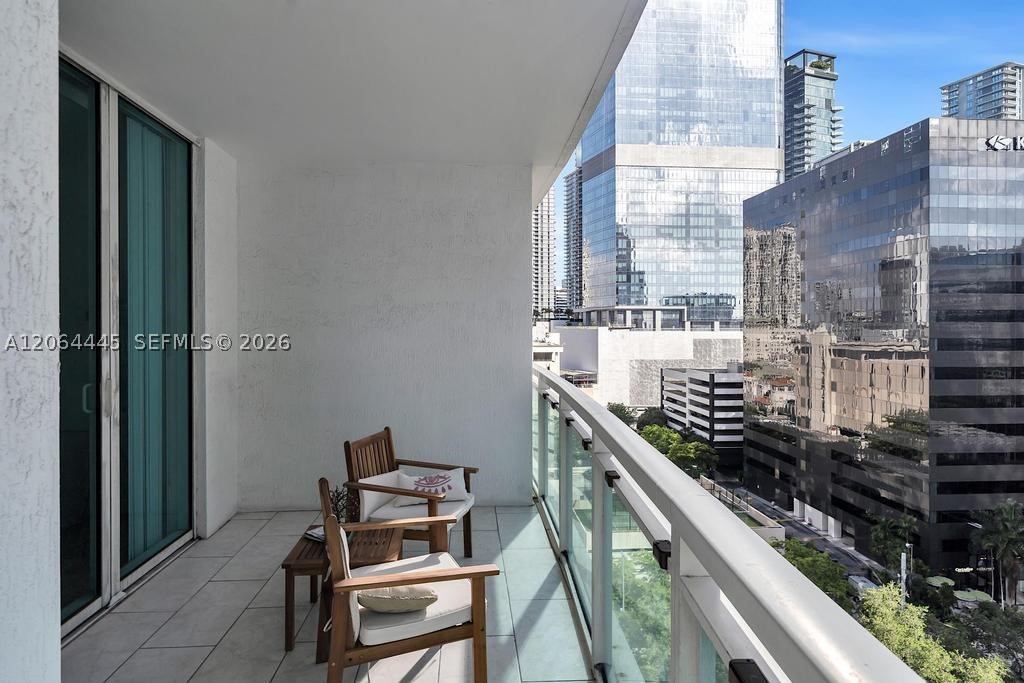 image The Plaza on Brickell West24