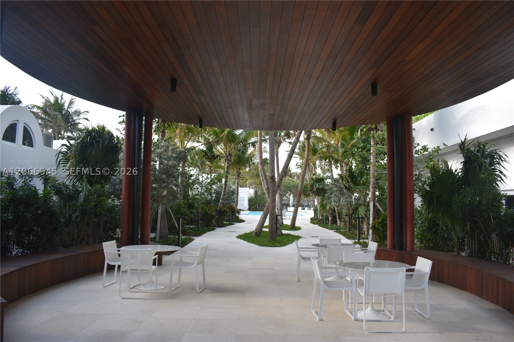 image Akoya29