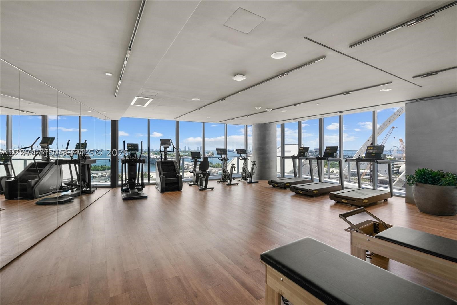 1400 Biscayne Blvd #3501 Miami, FL 33132