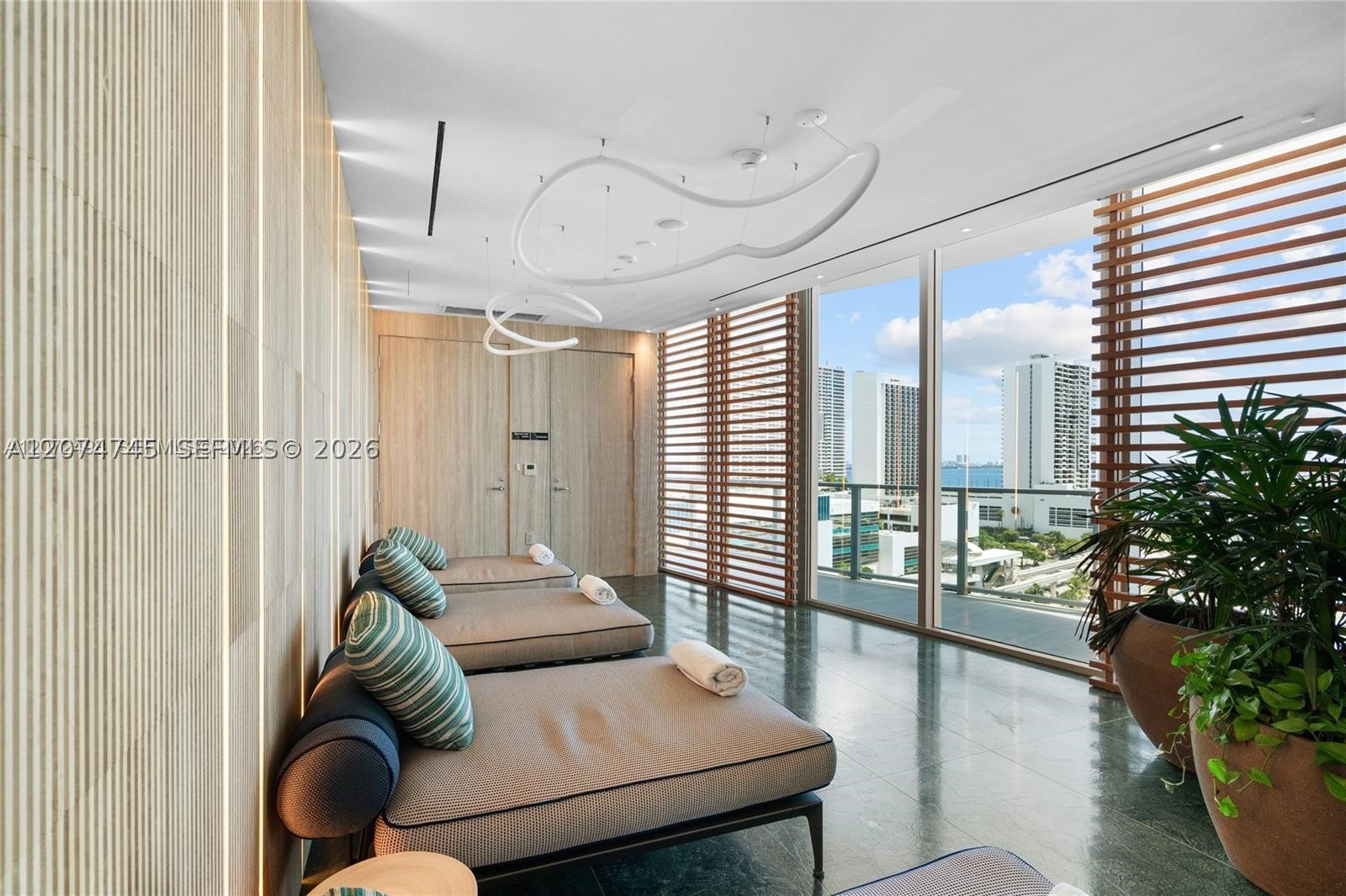 1400 Biscayne Blvd #3501 Miami, FL 33132