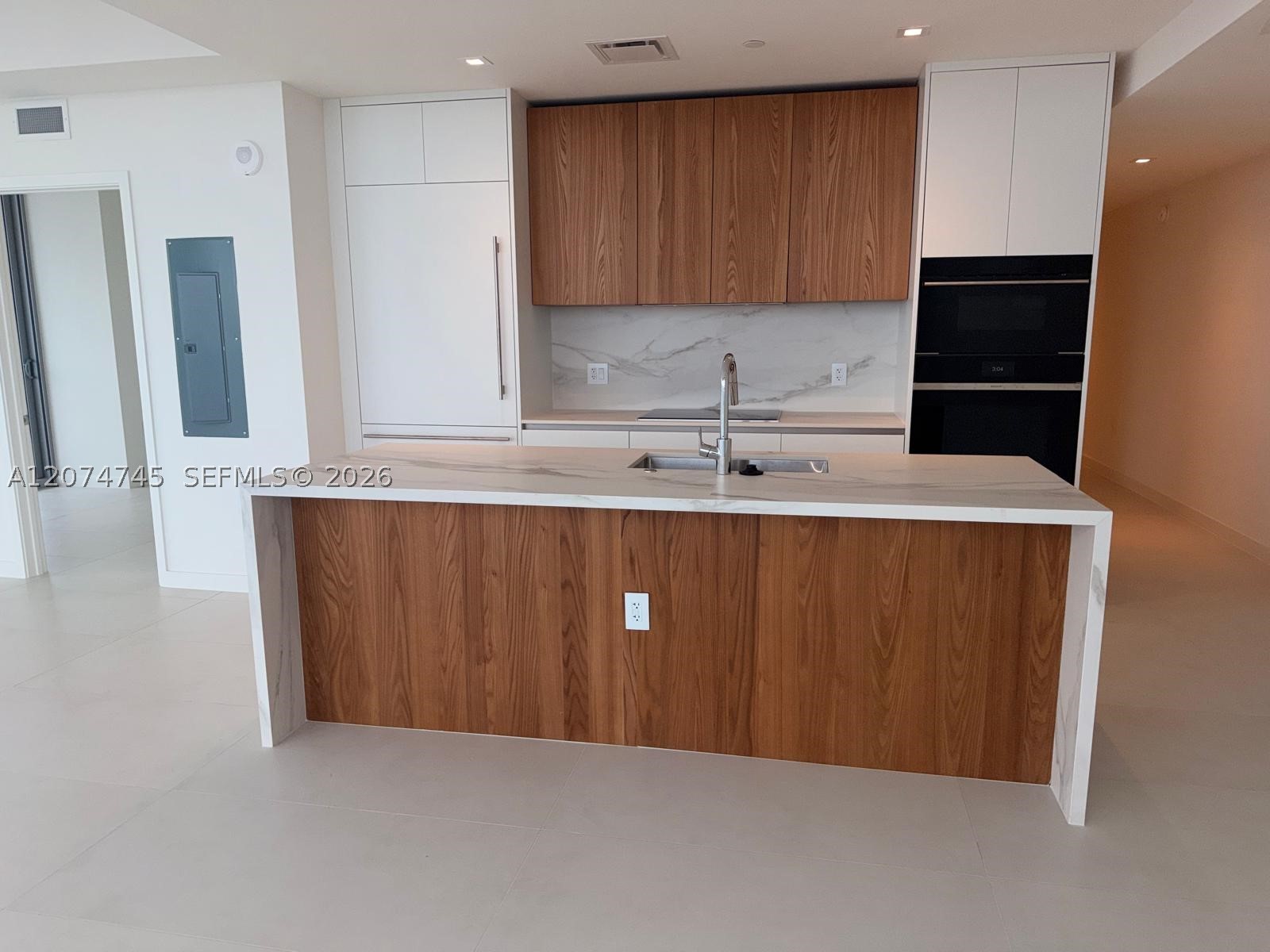 1400 Biscayne Blvd #3501 Miami, FL 33132