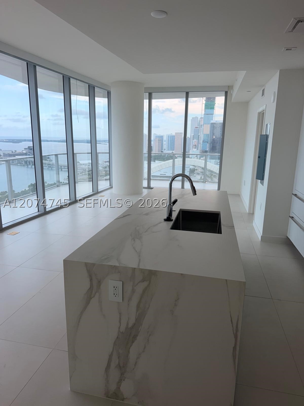 1400 Biscayne Blvd #3501 Miami, FL 33132