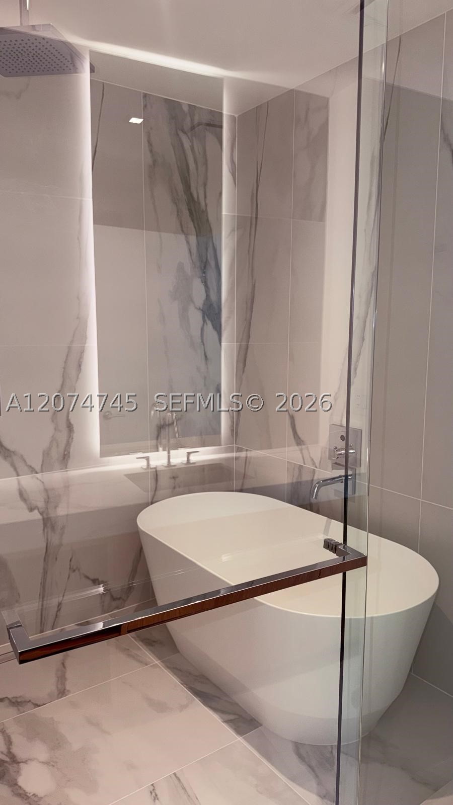 1400 Biscayne Blvd #3501 Miami, FL 33132