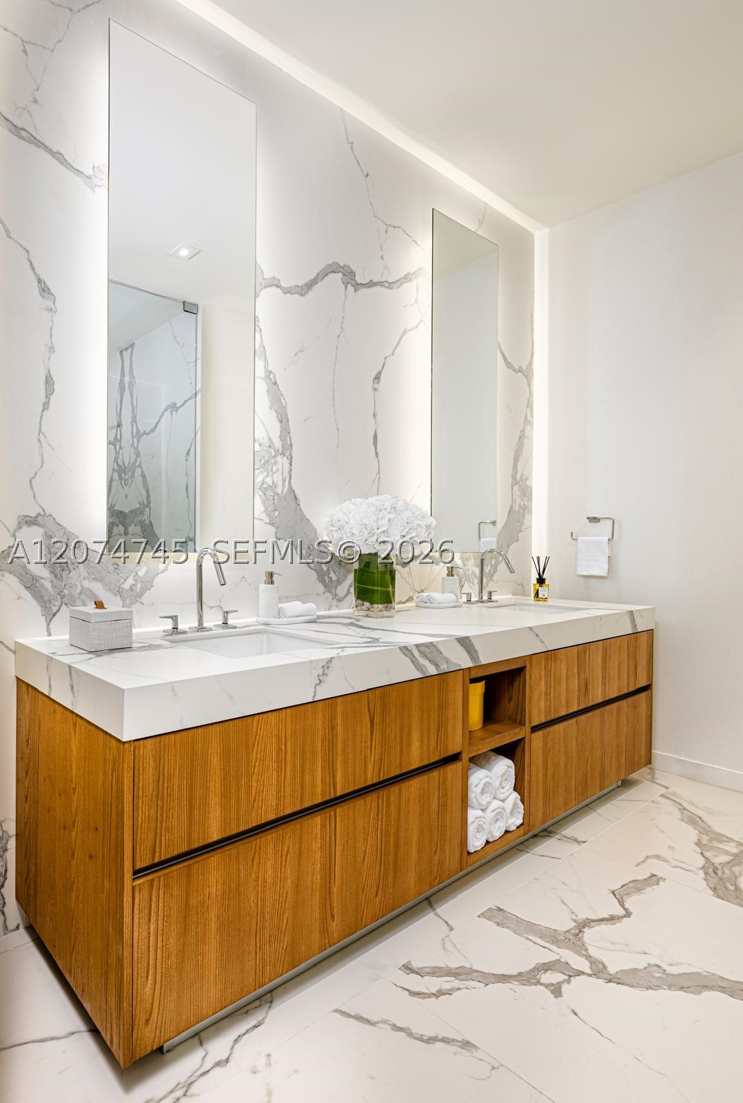 1400 Biscayne Blvd #3501 Miami, FL 33132