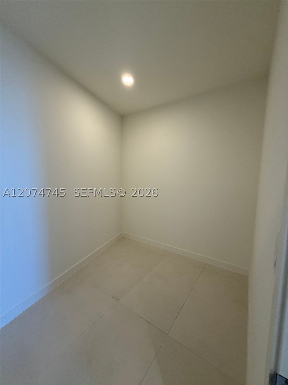 1400 Biscayne Blvd #3501 Miami, FL 33132