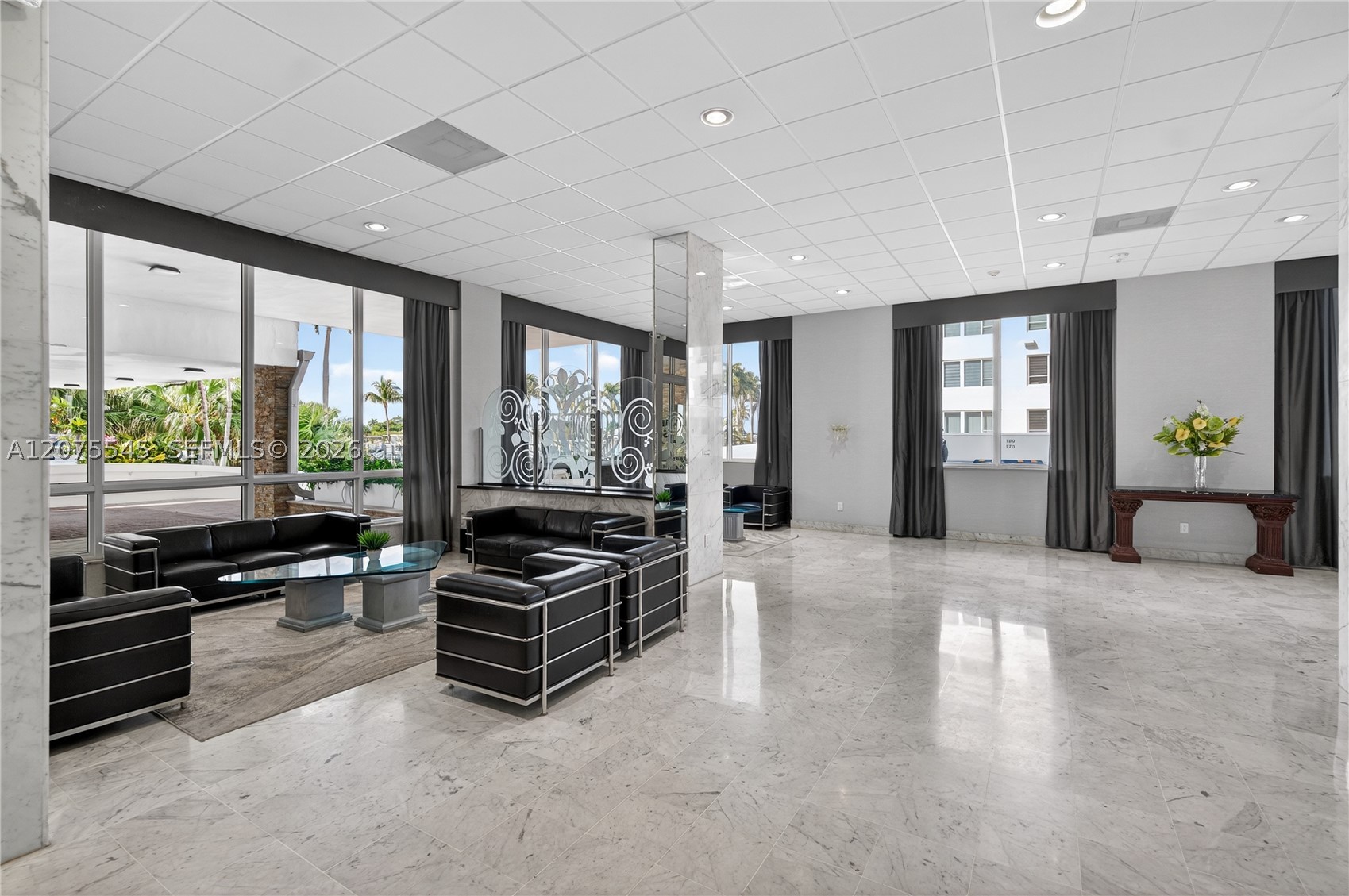 5001 Collins Ave #3B Miami Beach, FL 33140