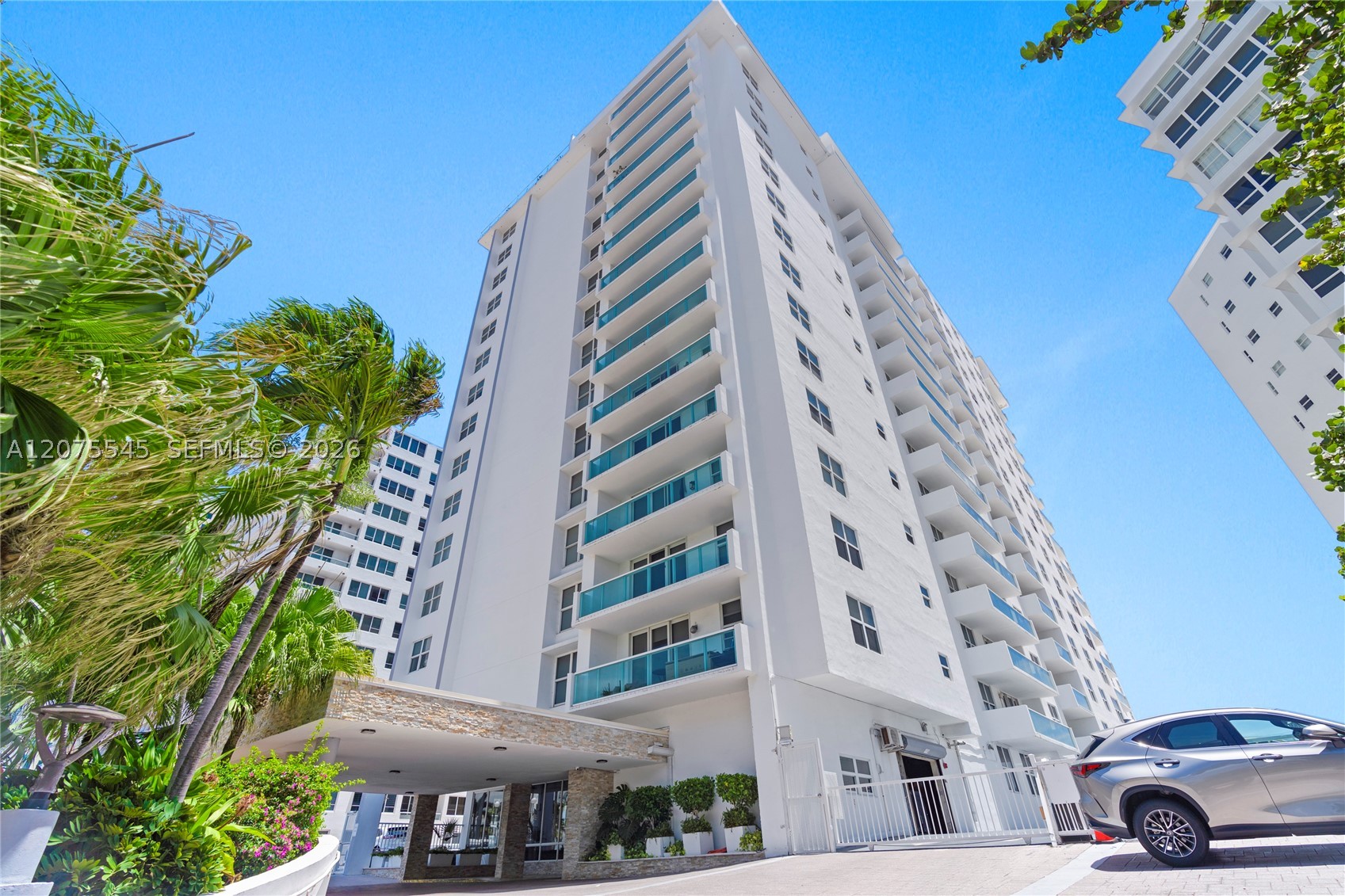 5001 Collins Ave #3B Miami Beach, FL 33140