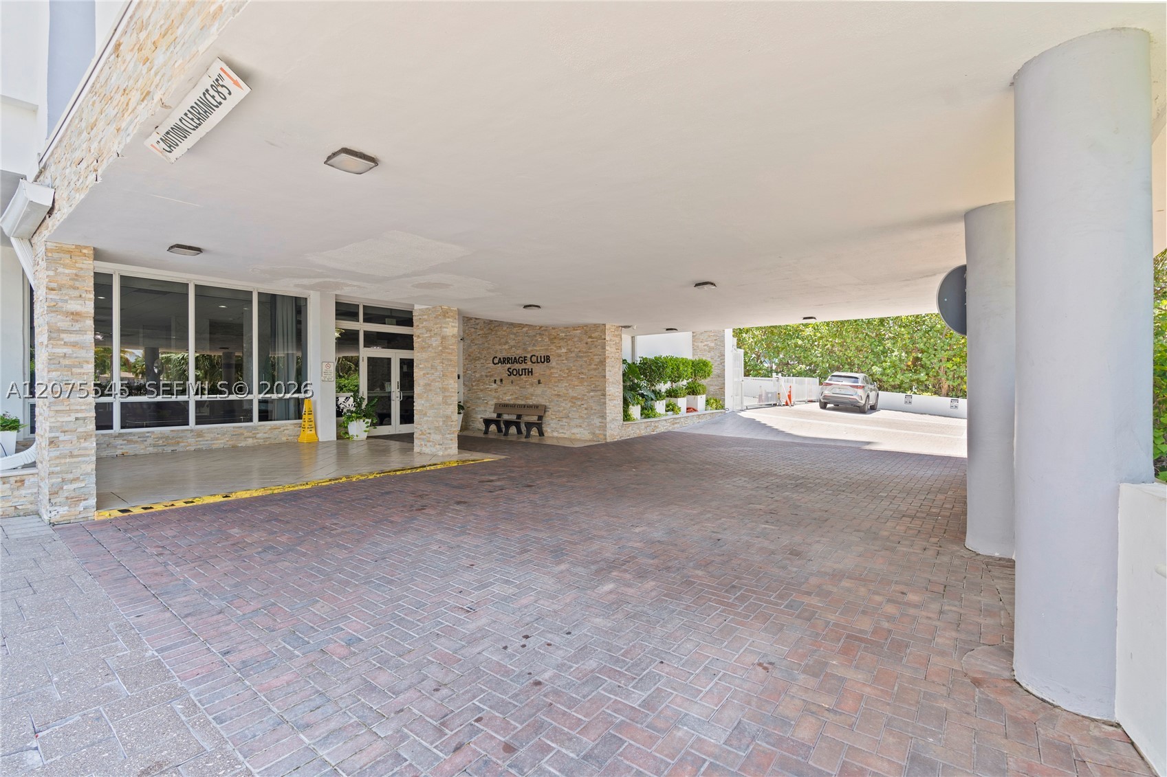 5001 Collins Ave #3B Miami Beach, FL 33140