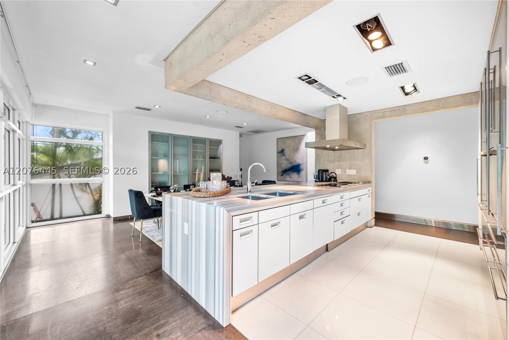 1606 S Bayshore Dr #1606 Miami, FL 33133