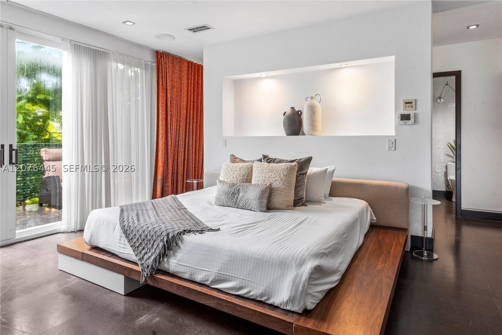 1606 S Bayshore Dr #1606 Miami, FL 33133