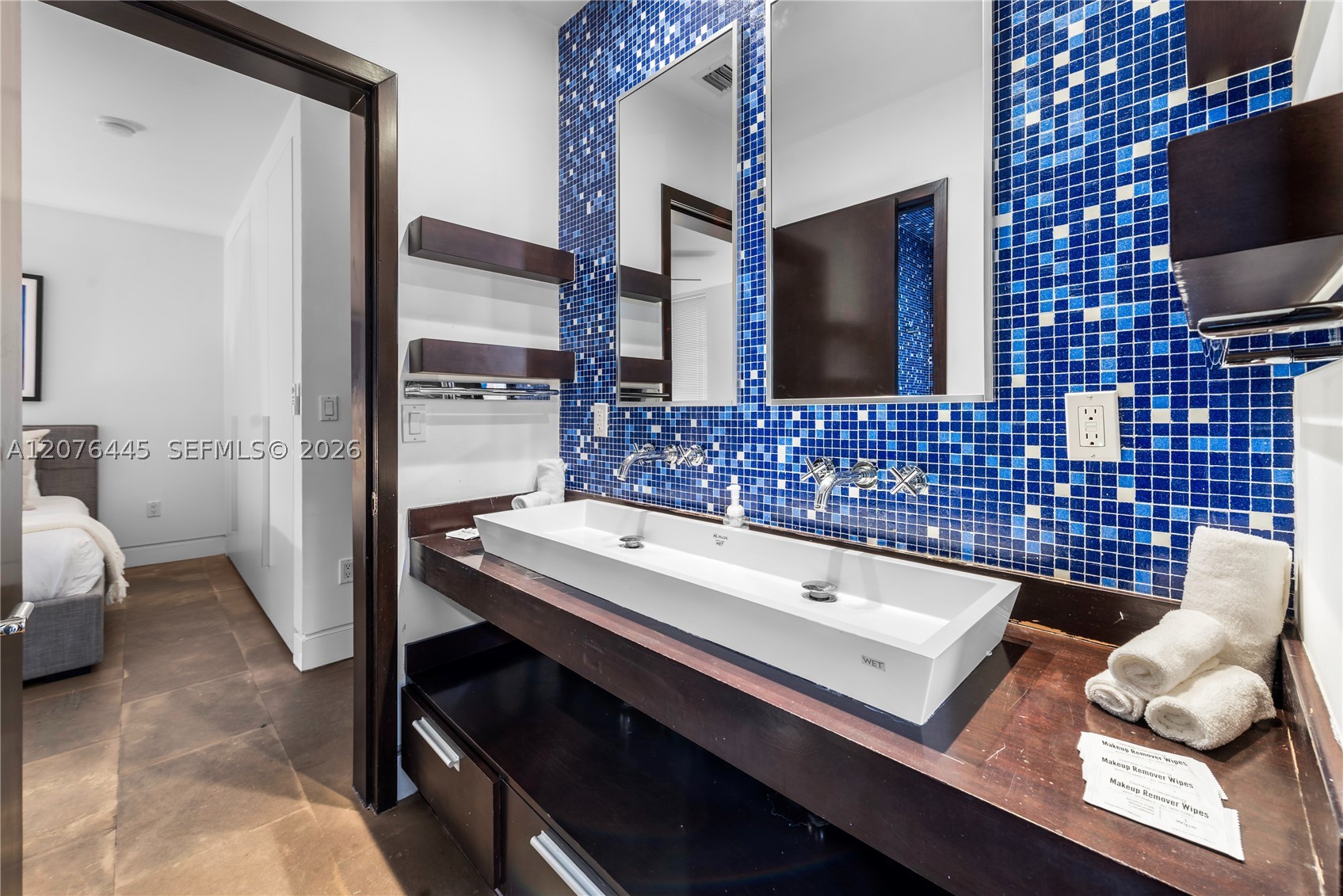 1606 S Bayshore Dr #1606 Miami, FL 33133