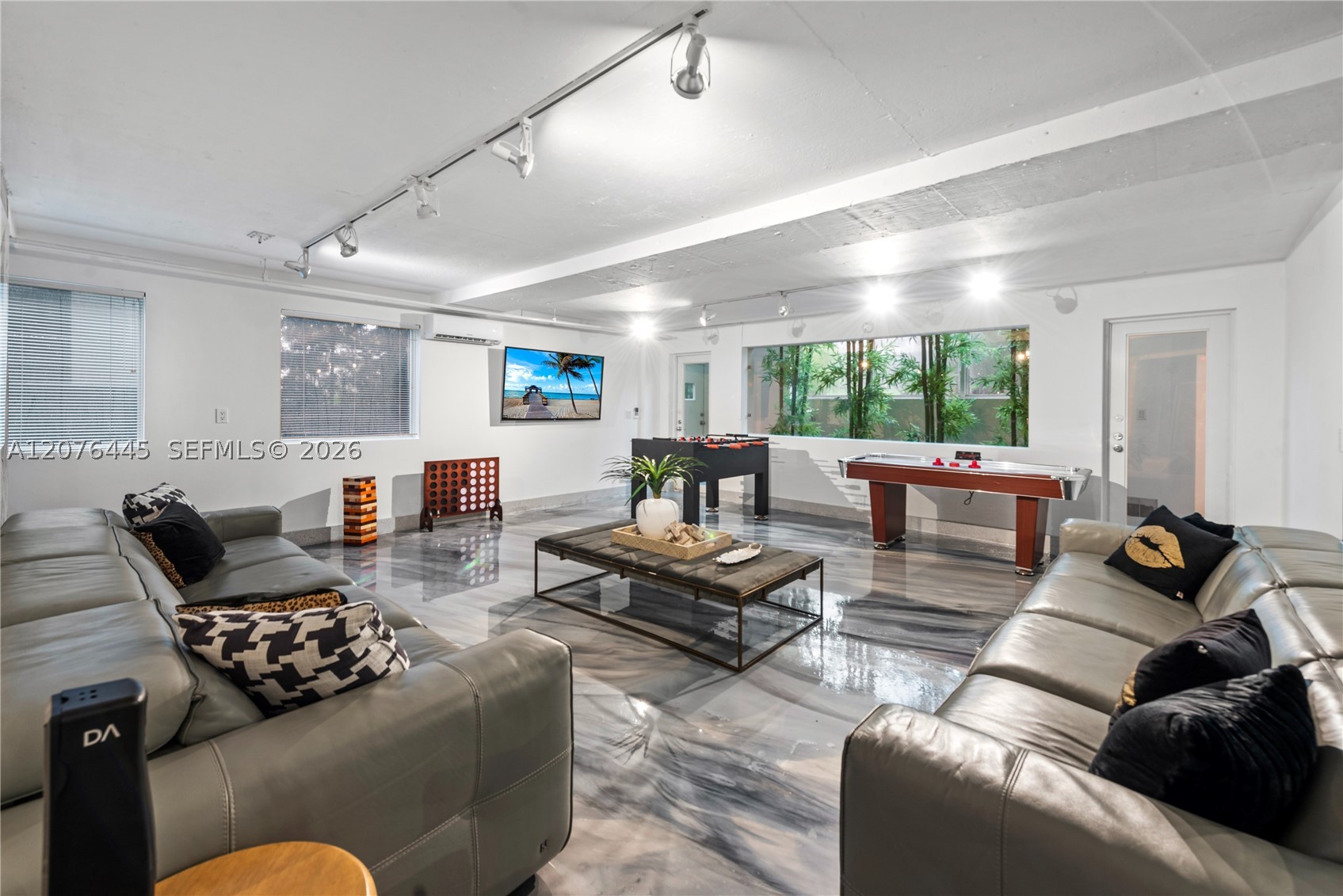 1606 S Bayshore Dr #1606 Miami, FL 33133