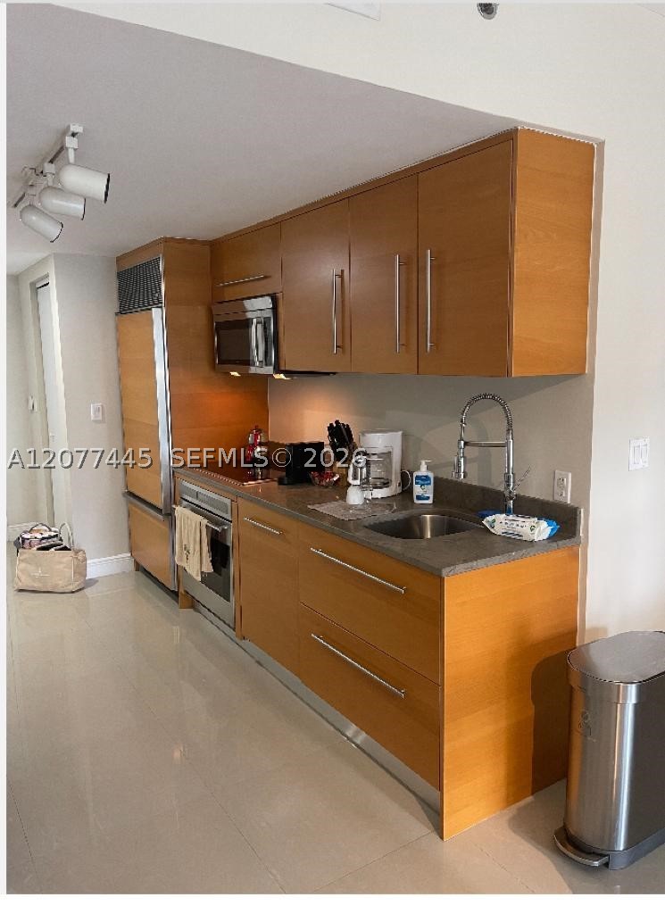 image Icon Brickell I8