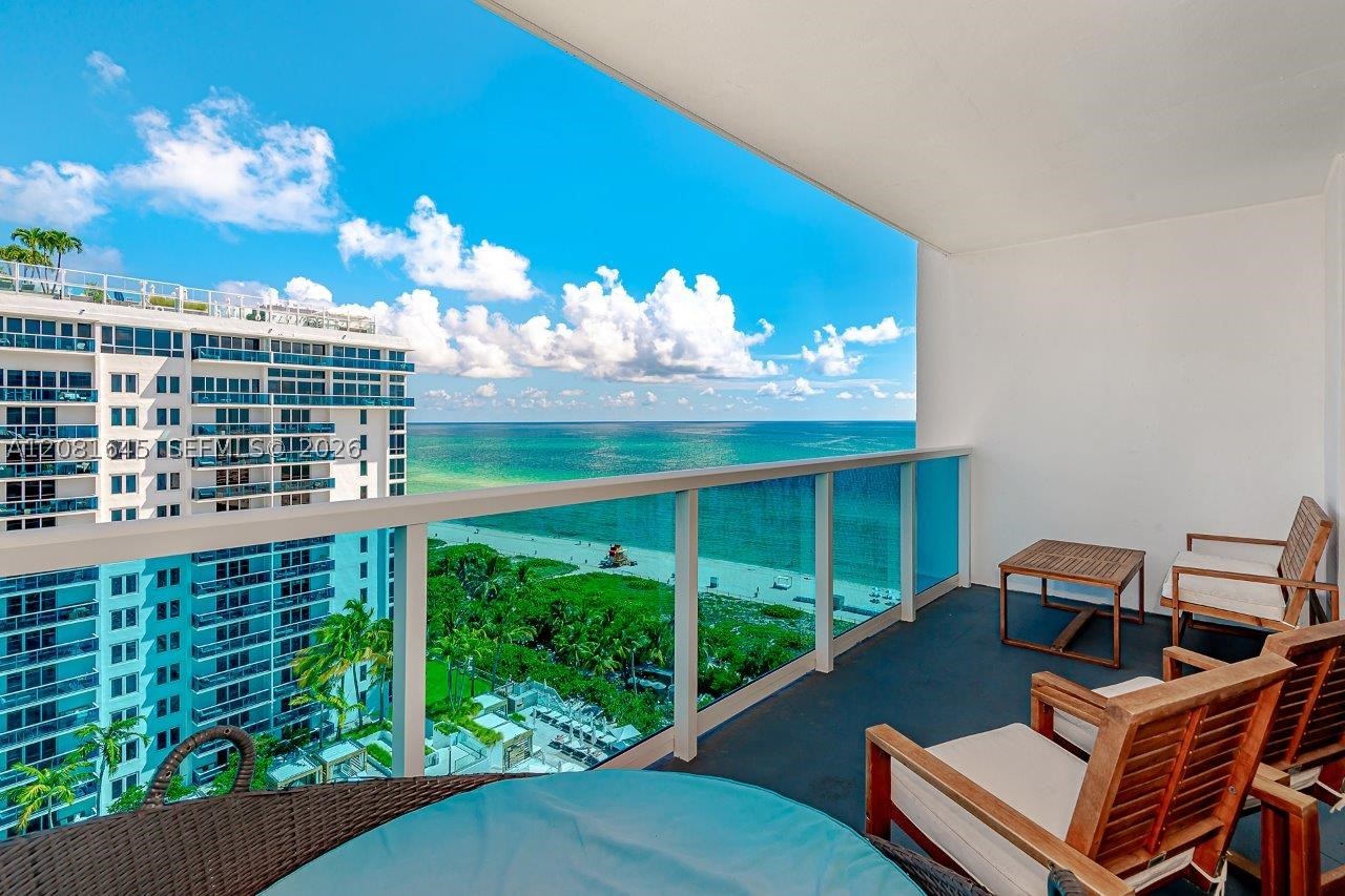 2301 Collins Ave #1515
