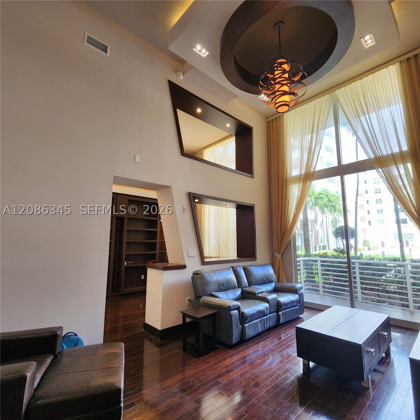 image The Venture at Aventura14