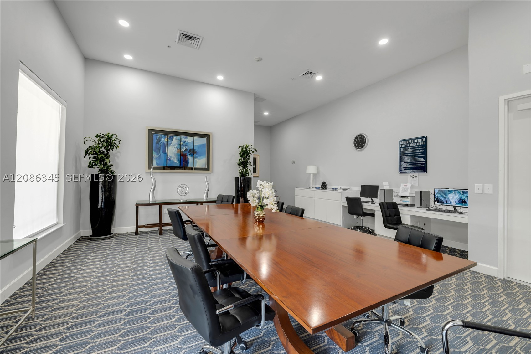 image The Venture at Aventura36