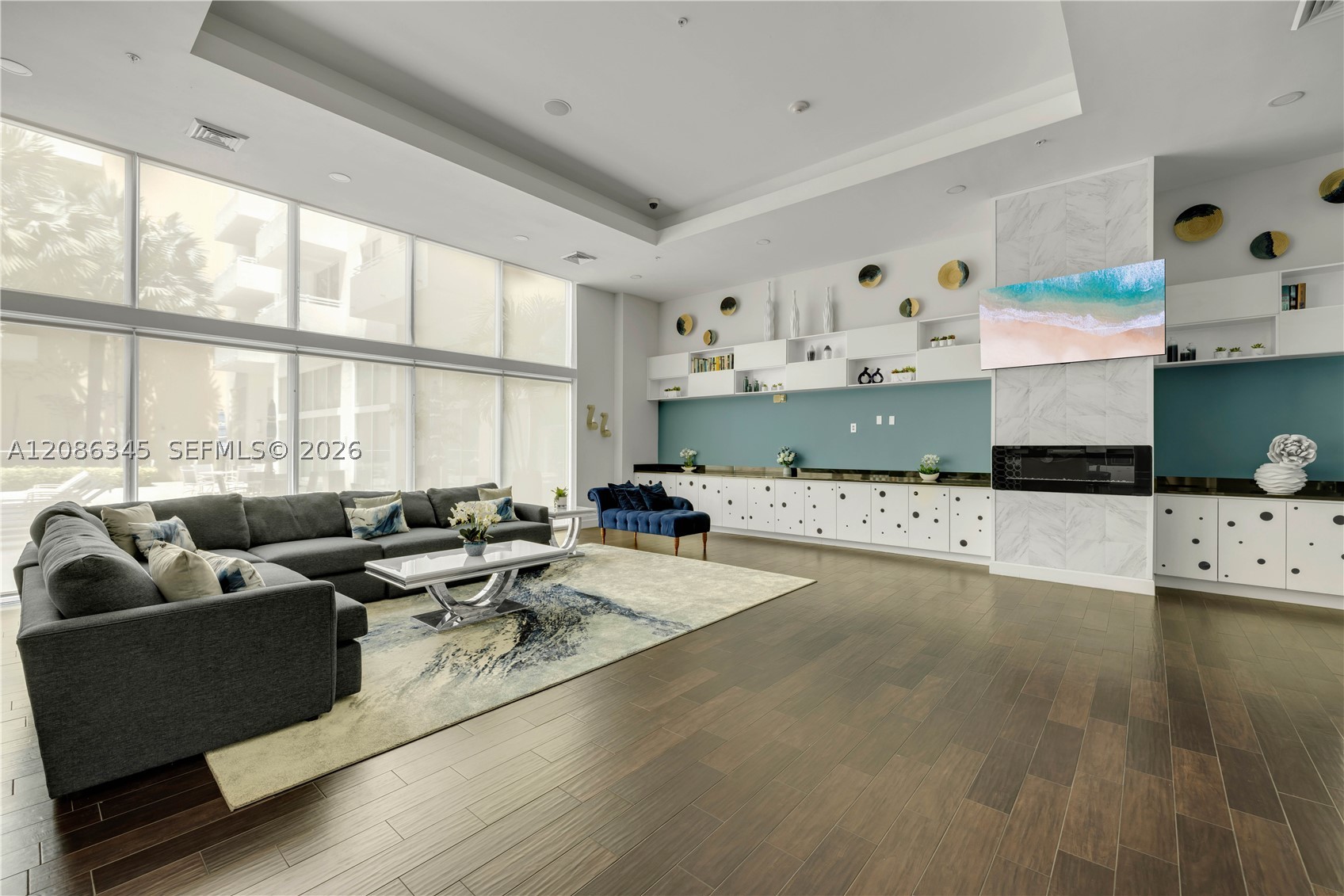 image The Venture at Aventura37