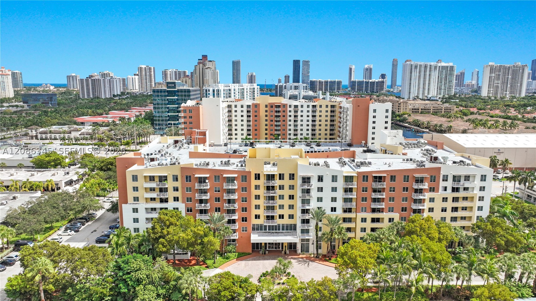 image The Venture at Aventura41