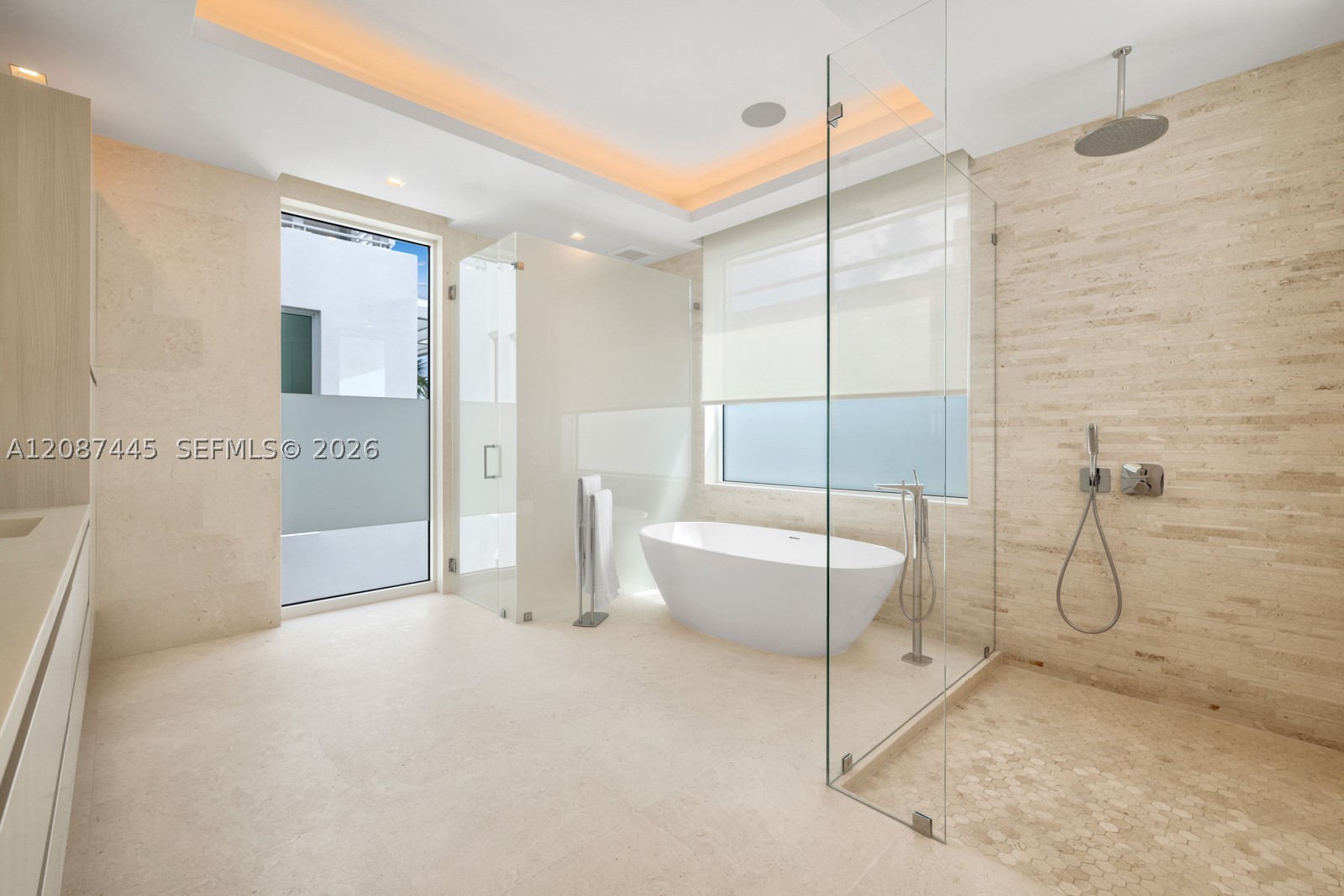 1844 Daytonia Rd Miami Beach, FL 33141