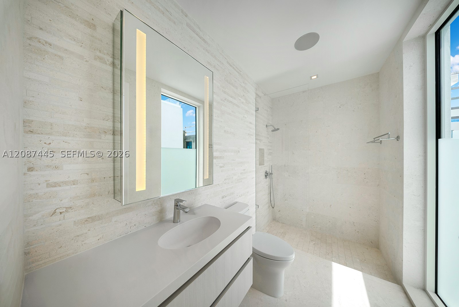 1844 Daytonia Rd Miami Beach, FL 33141