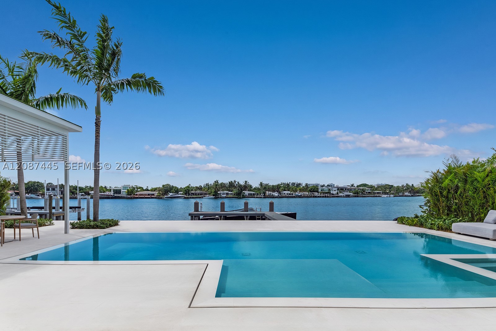 1844 Daytonia Rd Miami Beach, FL 33141