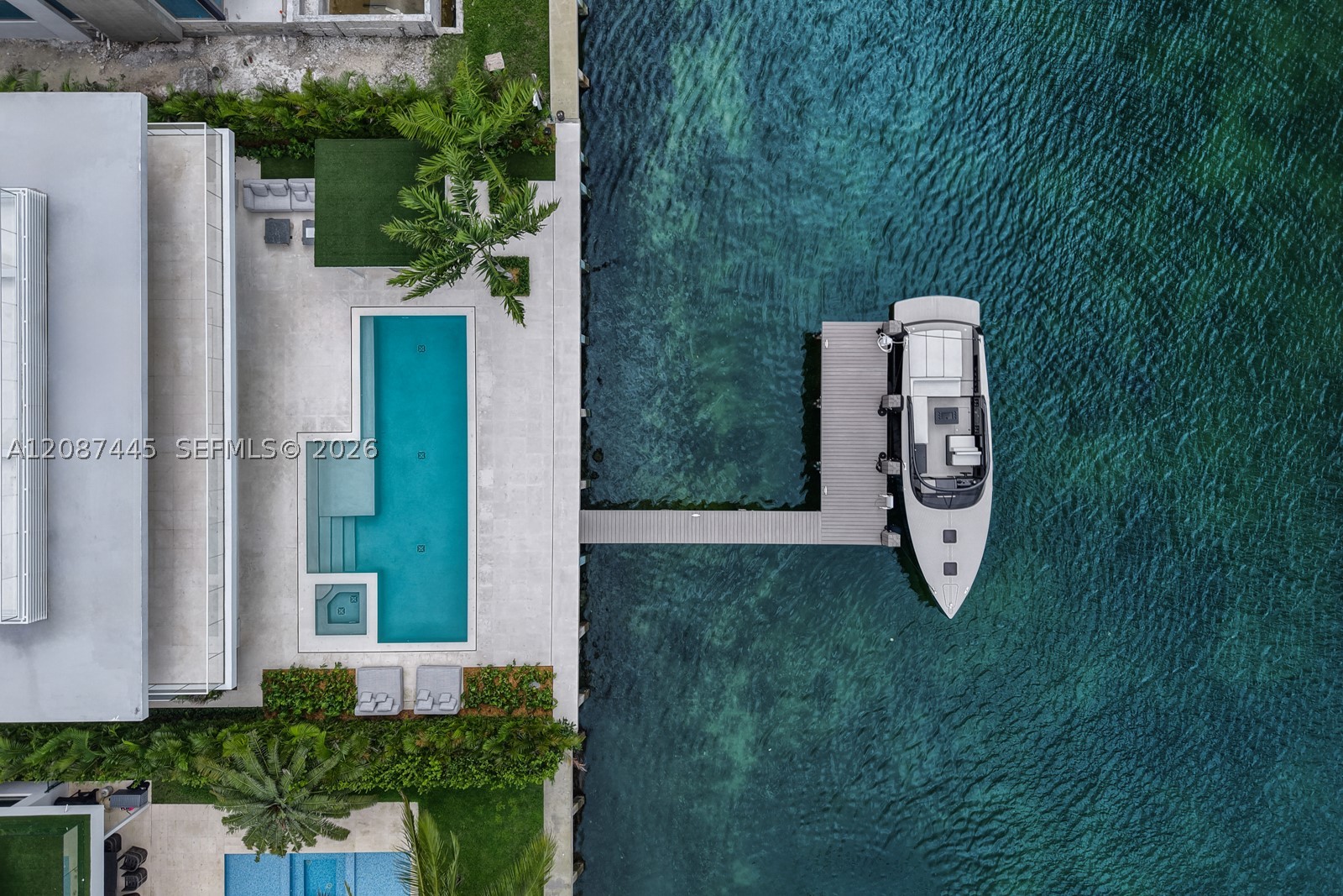 1844 Daytonia Rd Miami Beach, FL 33141