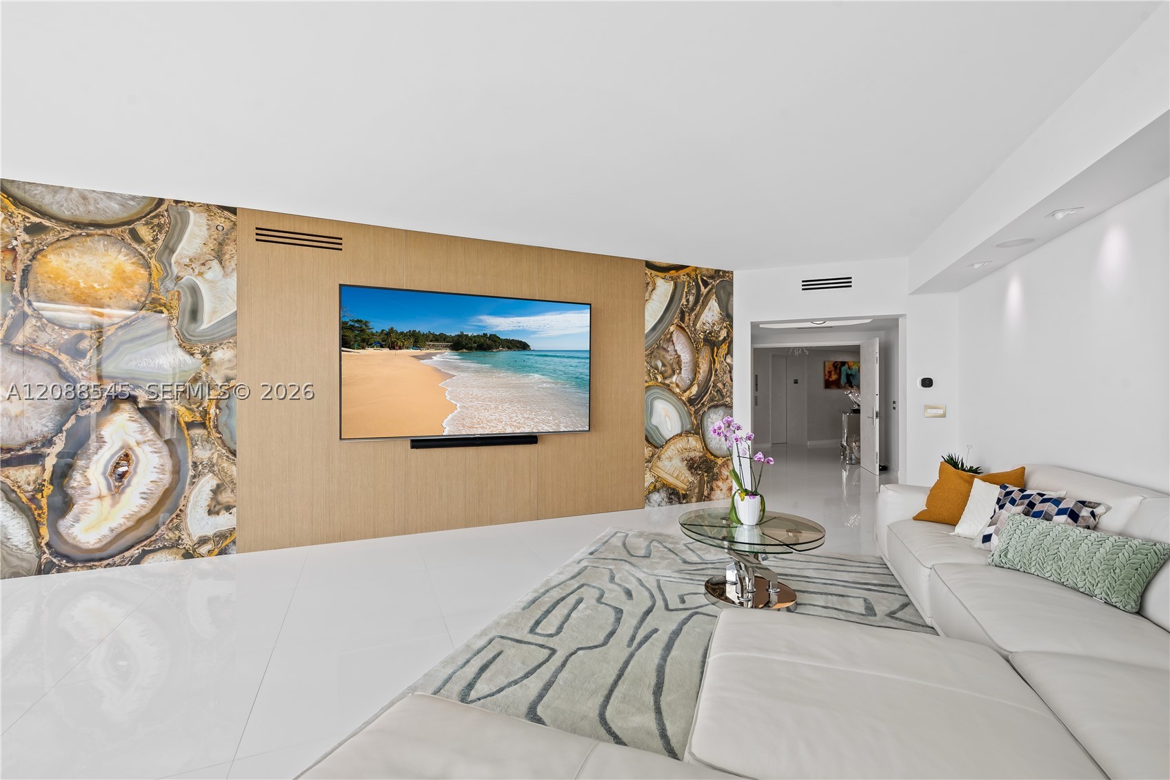 2711 S Ocean Dr #1902 Hollywood, FL 33019