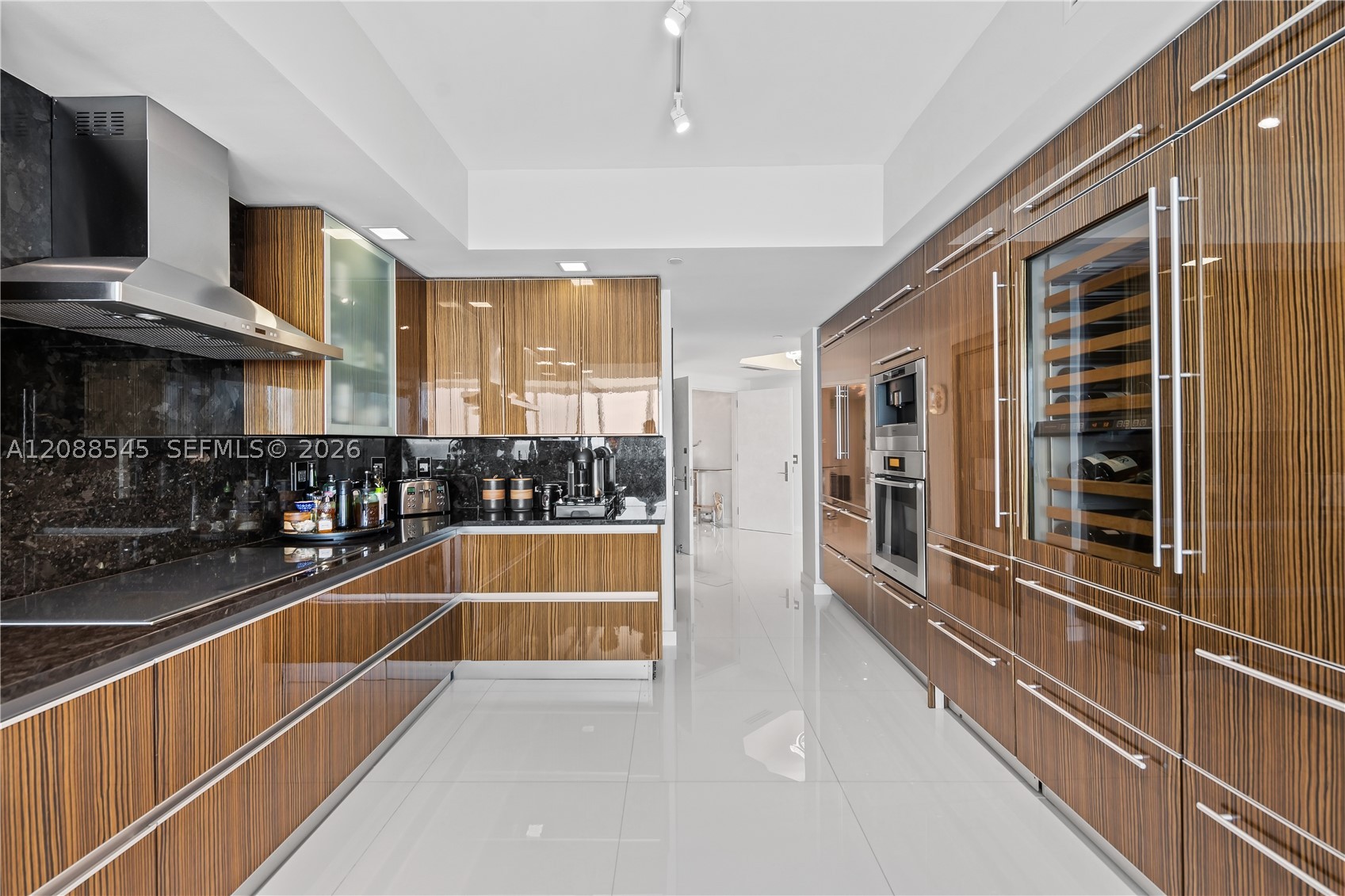 2711 S Ocean Dr #1902 Hollywood, FL 33019