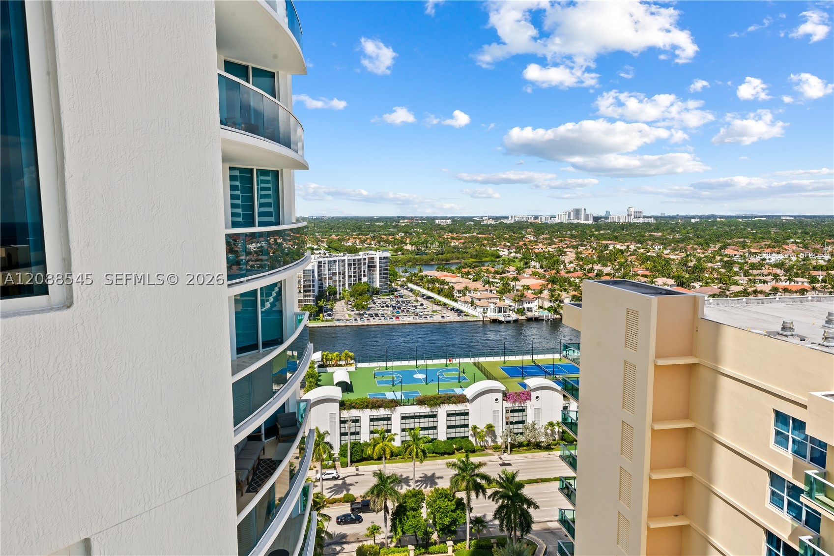 2711 S Ocean Dr #1902 Hollywood, FL 33019