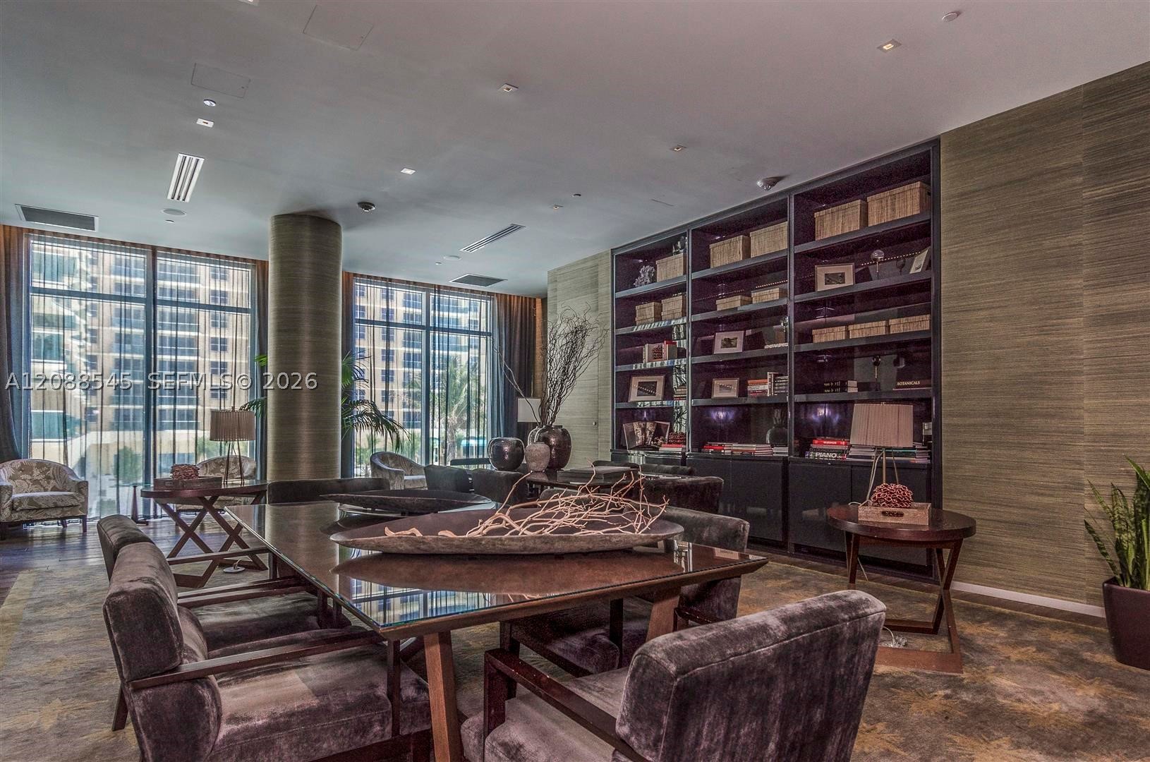 2711 S Ocean Dr #1902 Hollywood, FL 33019