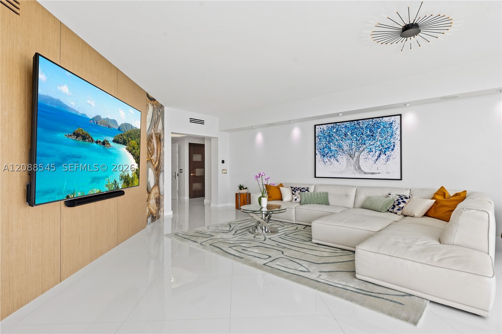 2711 S Ocean Dr #1902 Hollywood, FL 33019
