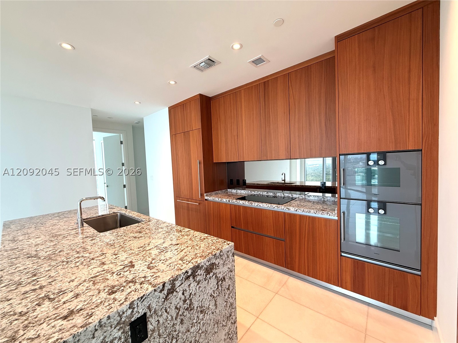 image Una Residences21