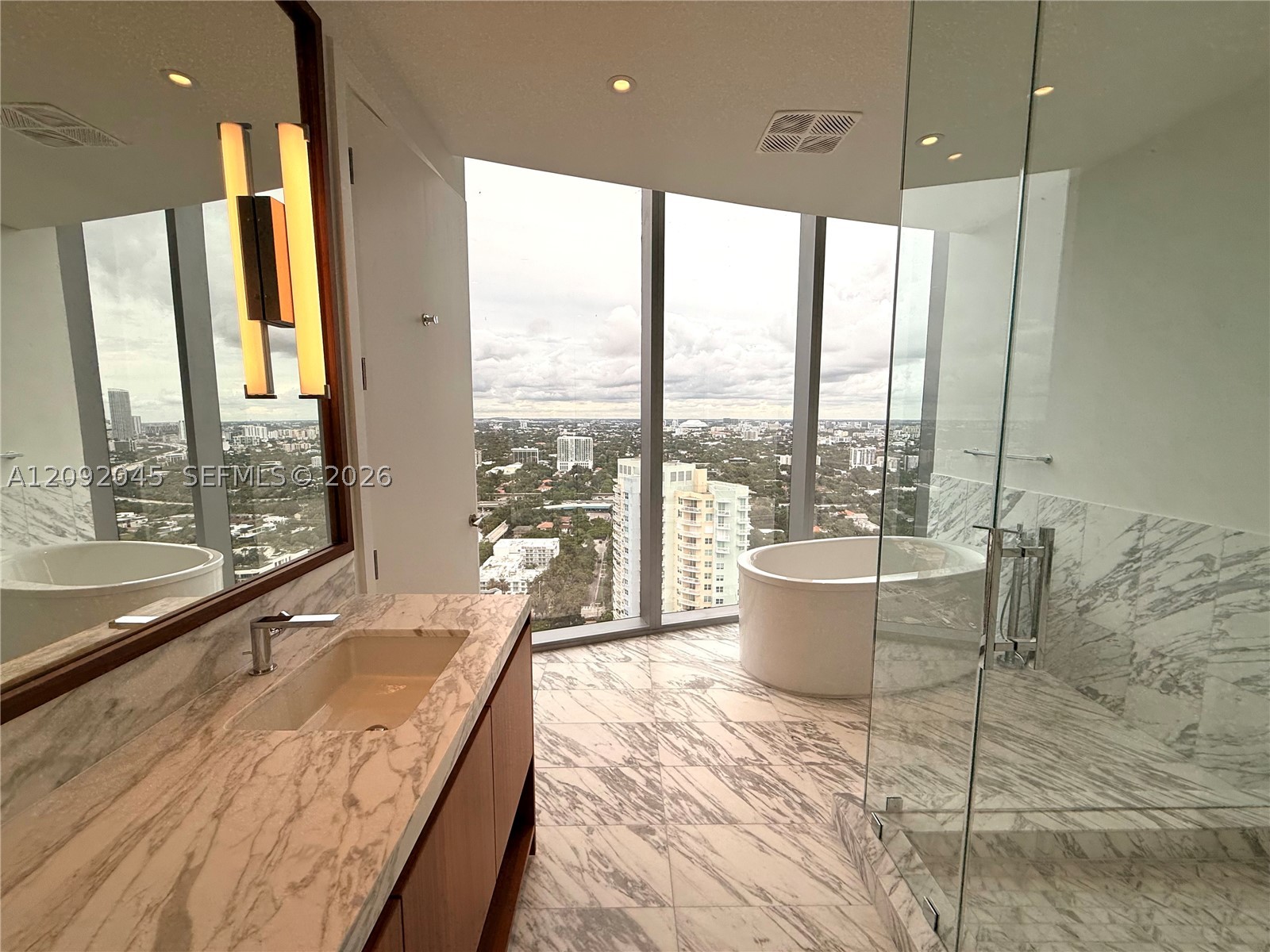 image Una Residences25