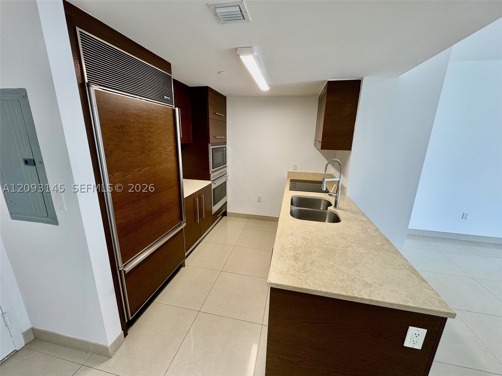 image Icon Brickell7