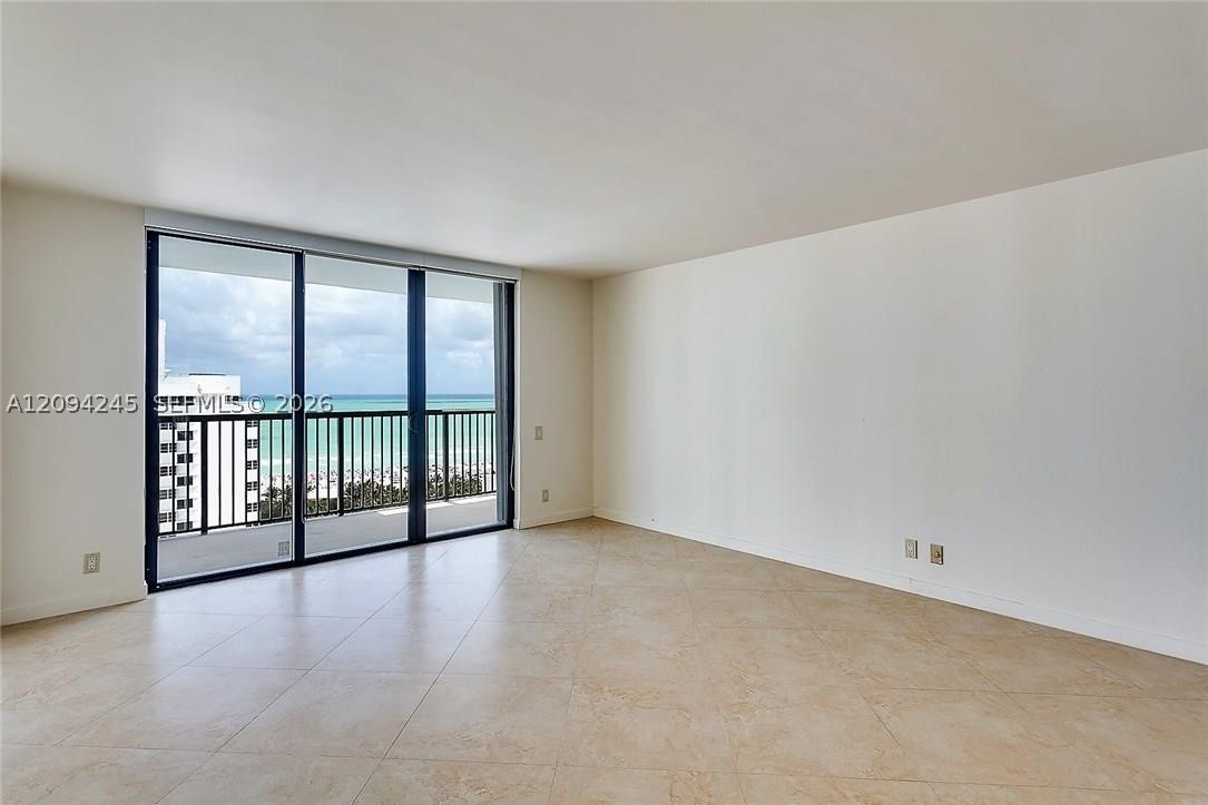 1800 Collins Ave #19F