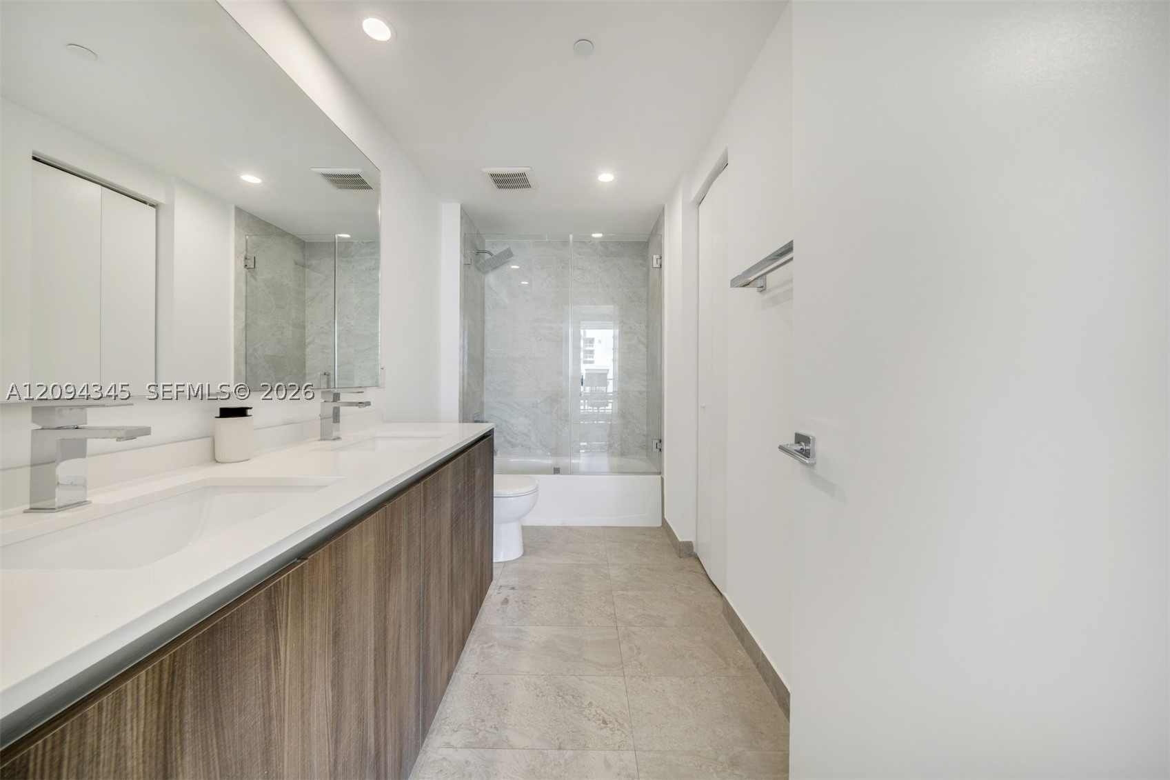 488 NE 18th St #4805 Miami, FL 33132