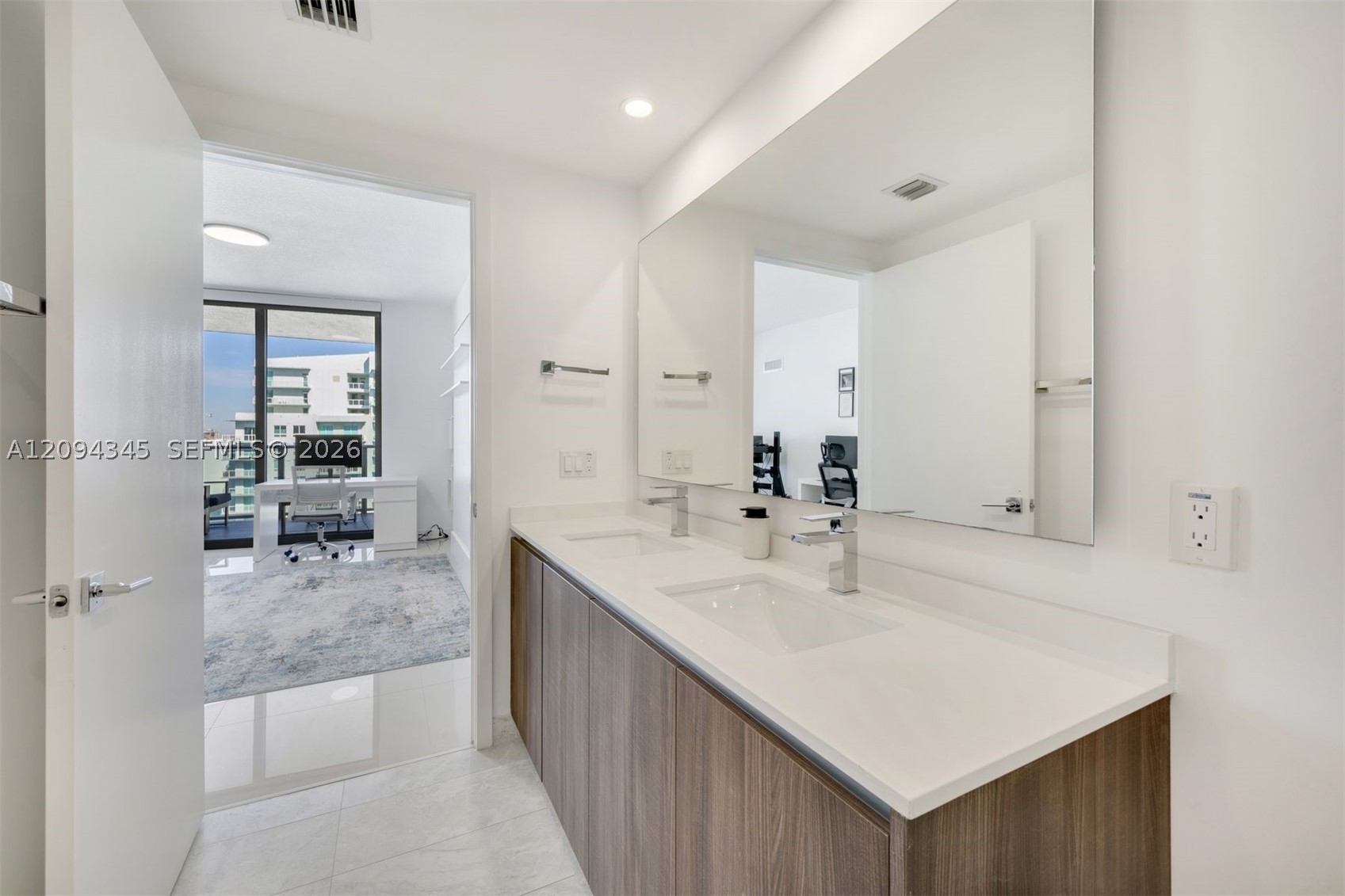 488 NE 18th St #4805 Miami, FL 33132